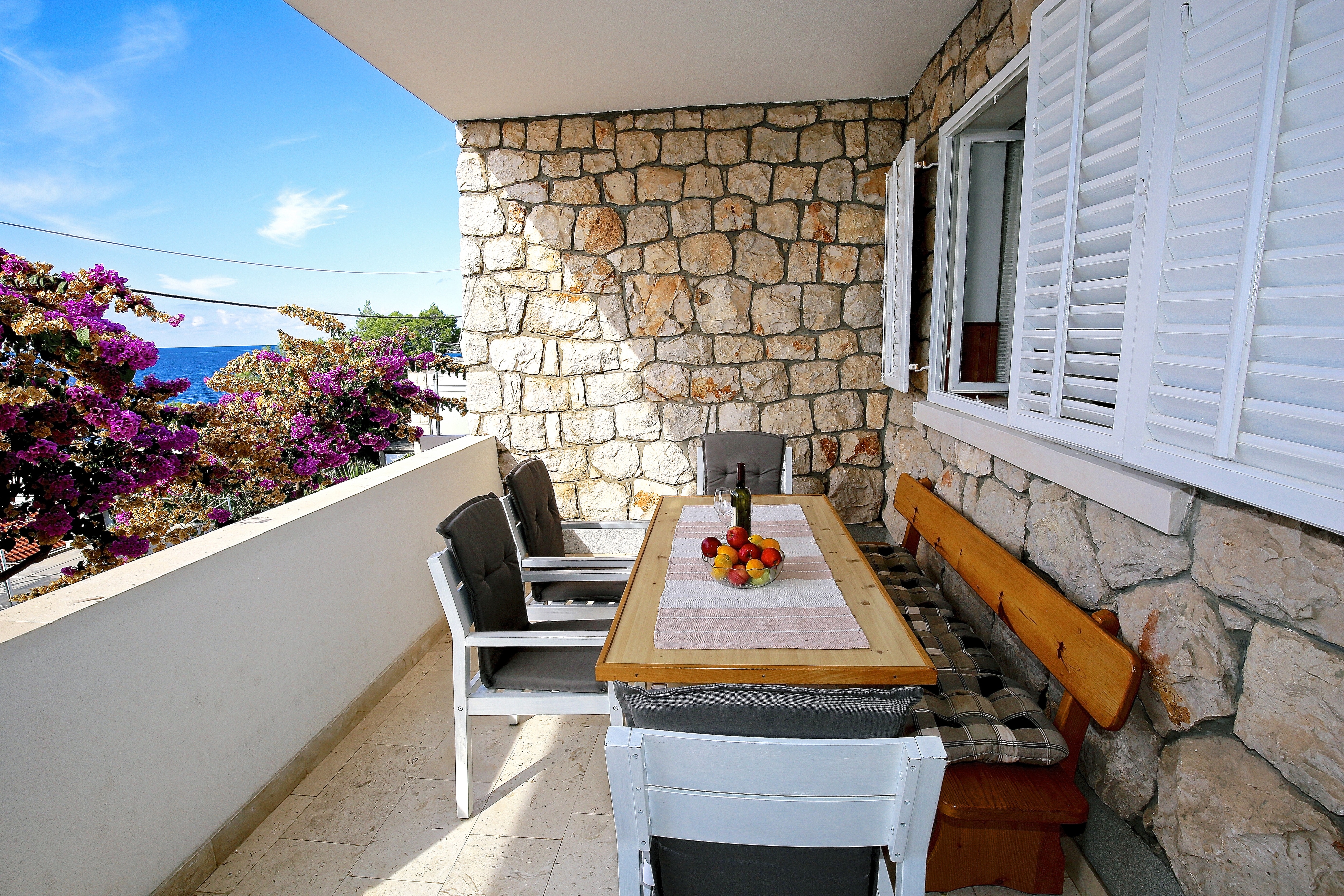 Three bedroom apartment near beach Prižba, Korčula  A-c