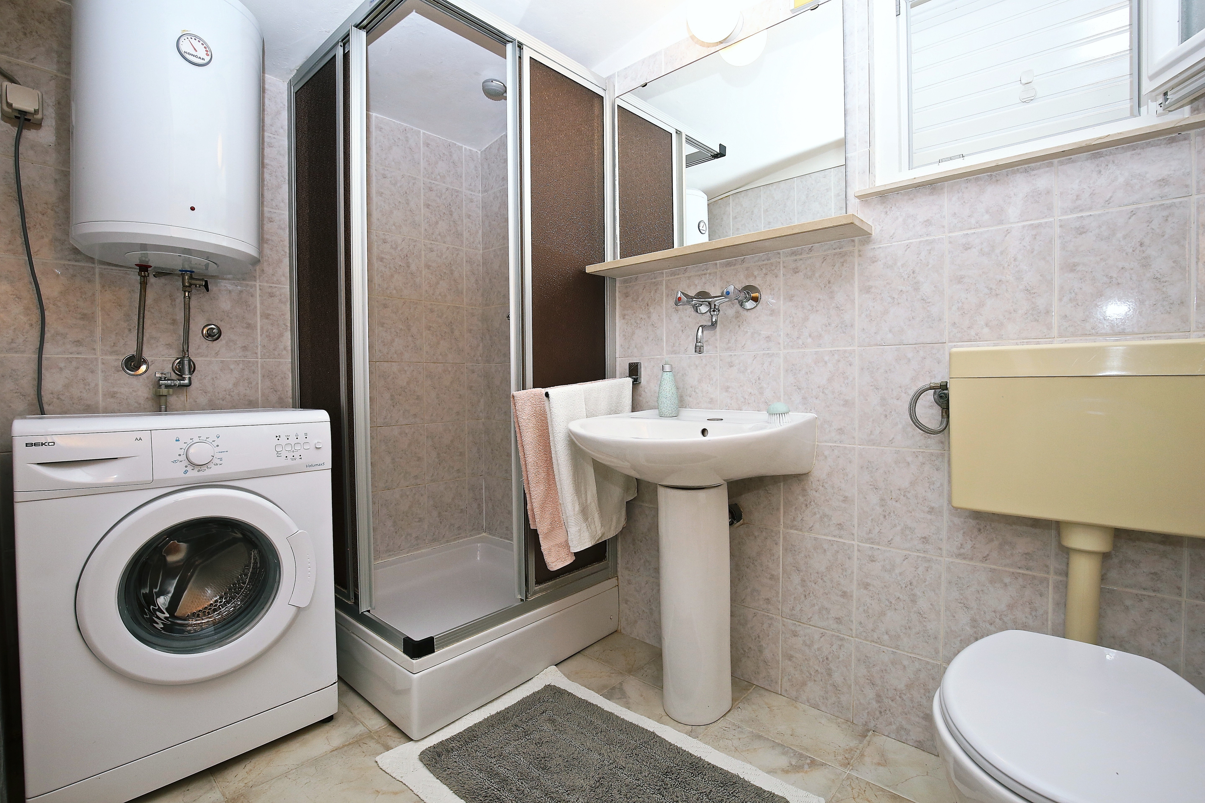 Four bedroom apartment near beach Prižba, Korčula  A-d
