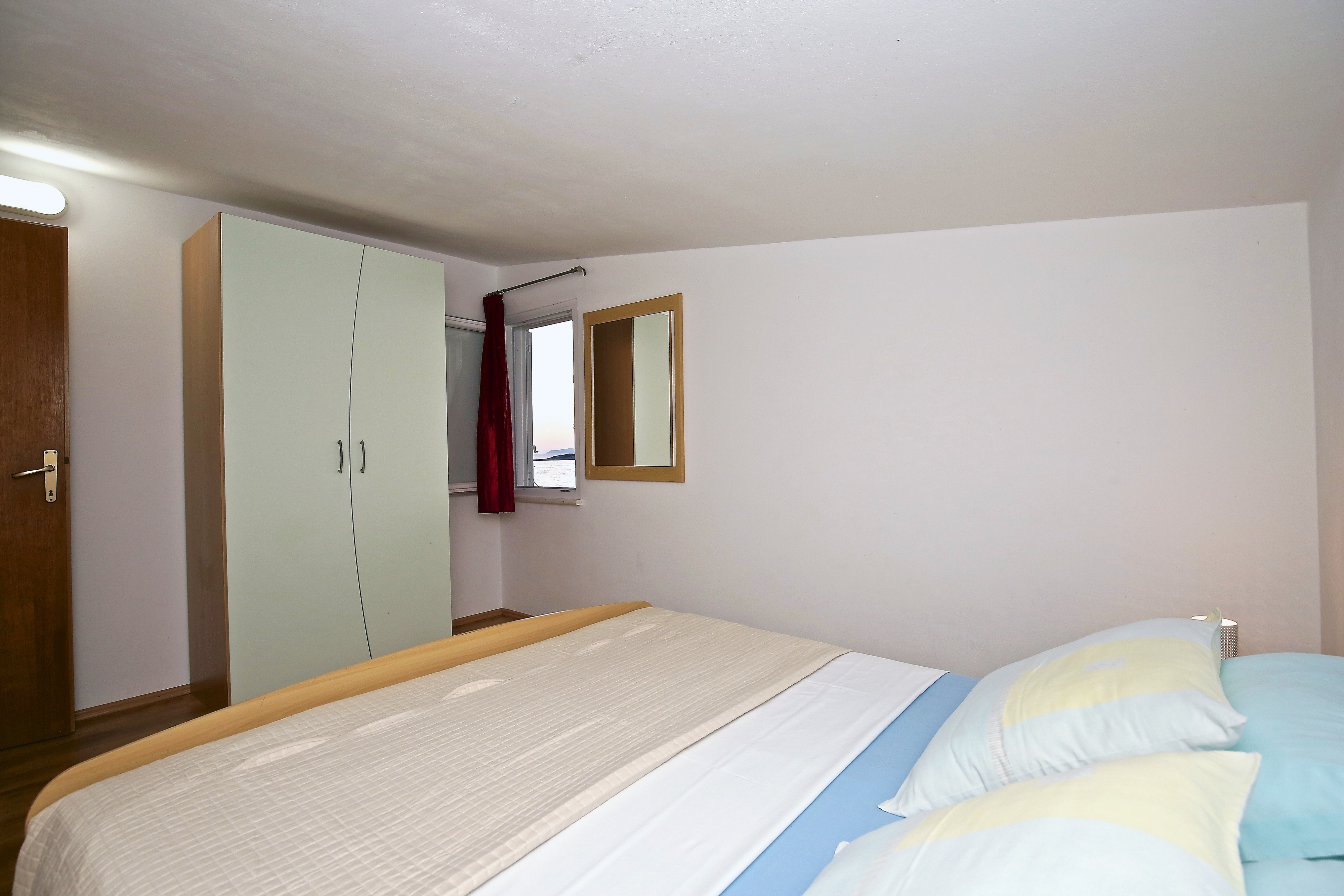 Four bedroom apartment near beach Prižba, Korčula  A-d