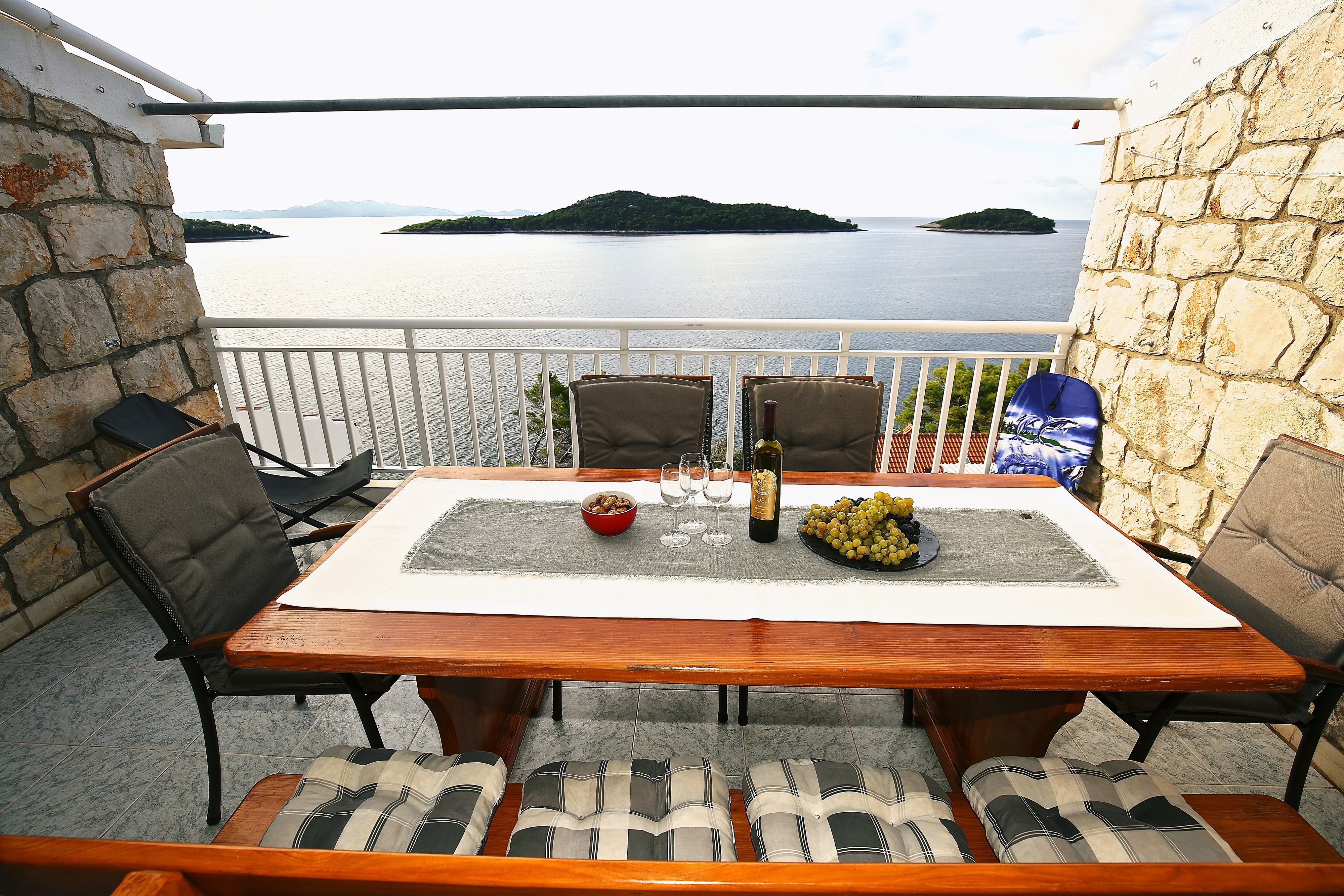 Four bedroom apartment near beach Prižba, Korčula  A-d