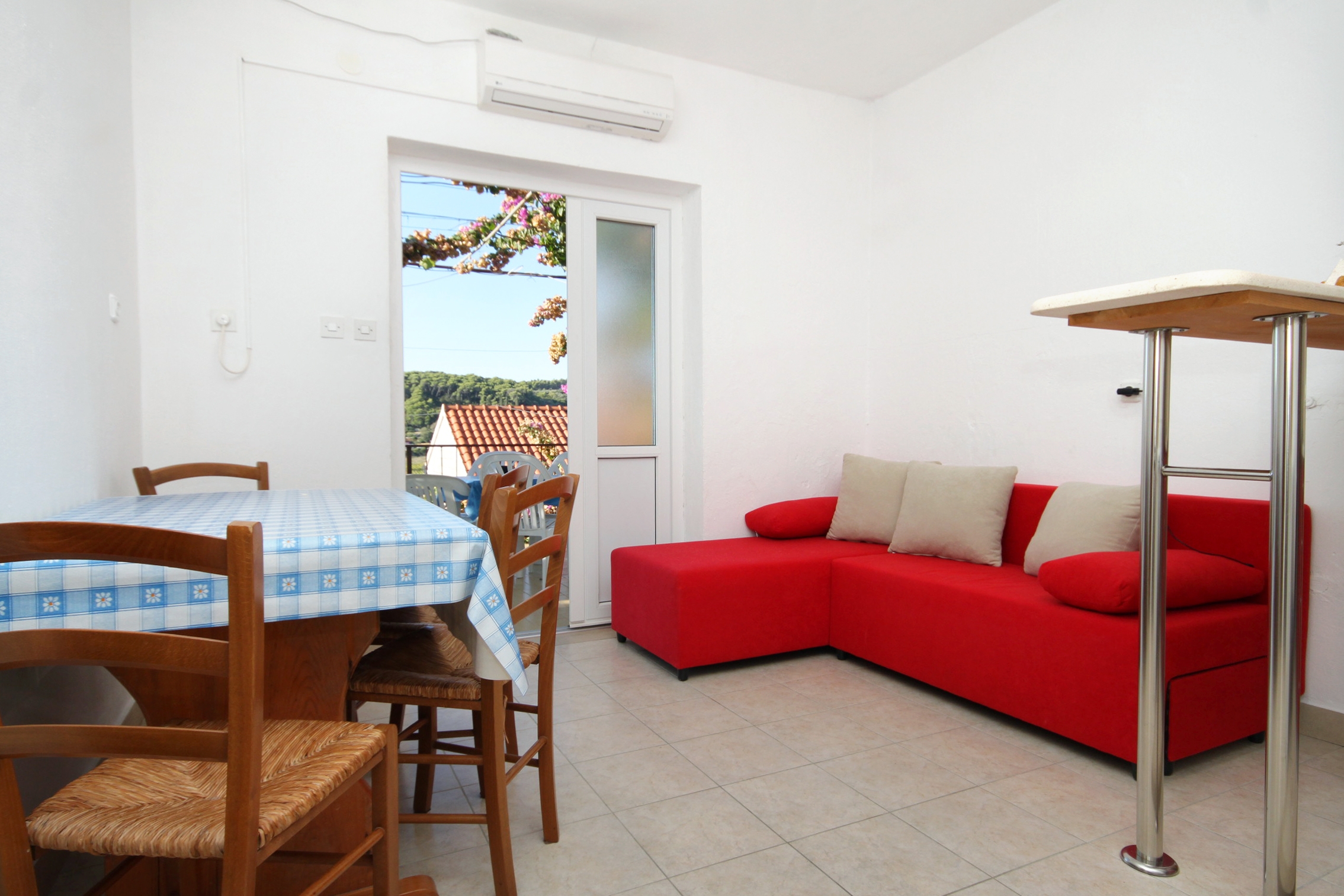 Two bedroom apartment with terrace and sea view Lumbarda (Korčula) (A-9262-a) Two bedroom apartment with terrace and sea view Lumbarda (Korčula) (A-9262-a)