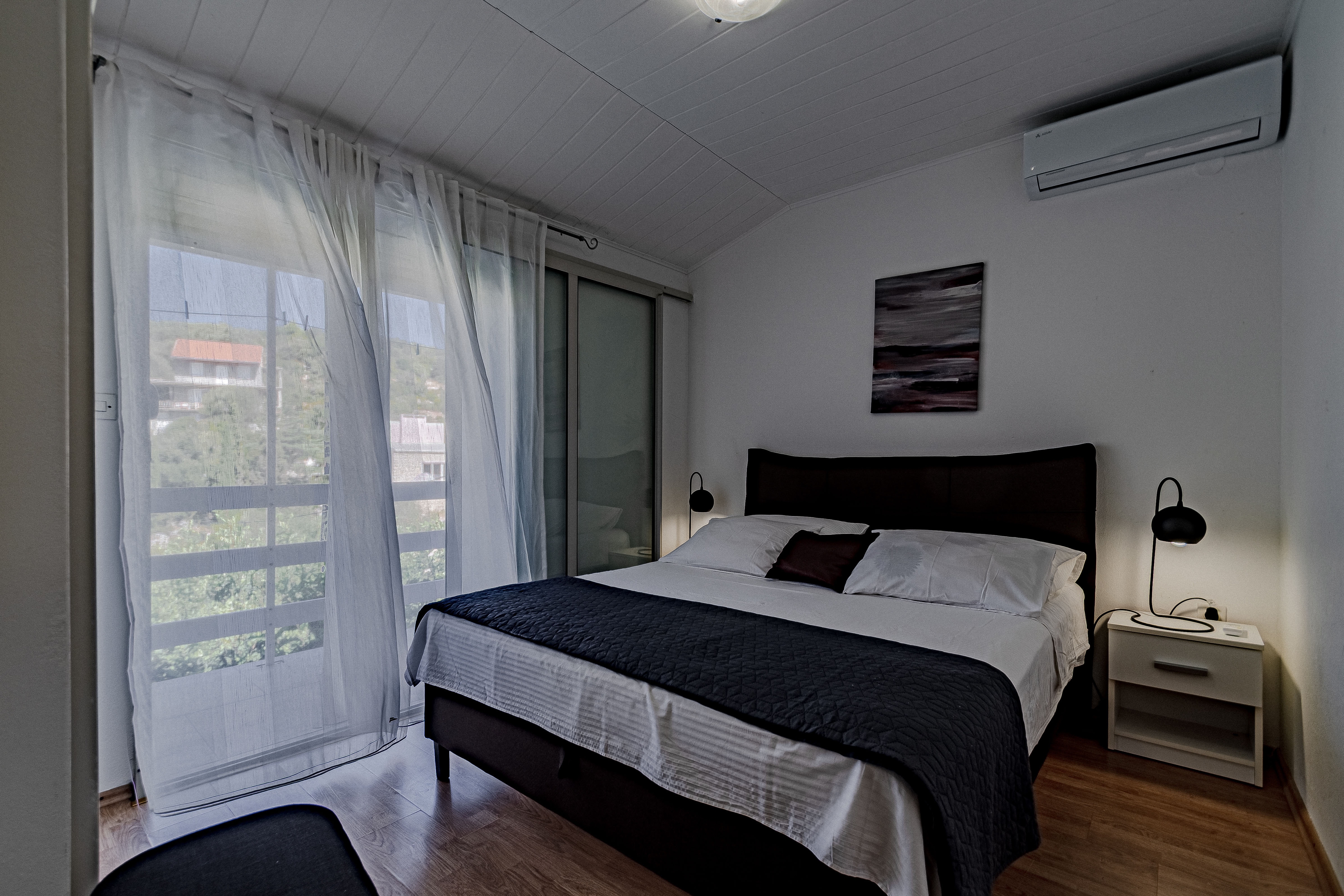 Comfortable and spacious house near beach Cove Stratinčica, Korčula  K