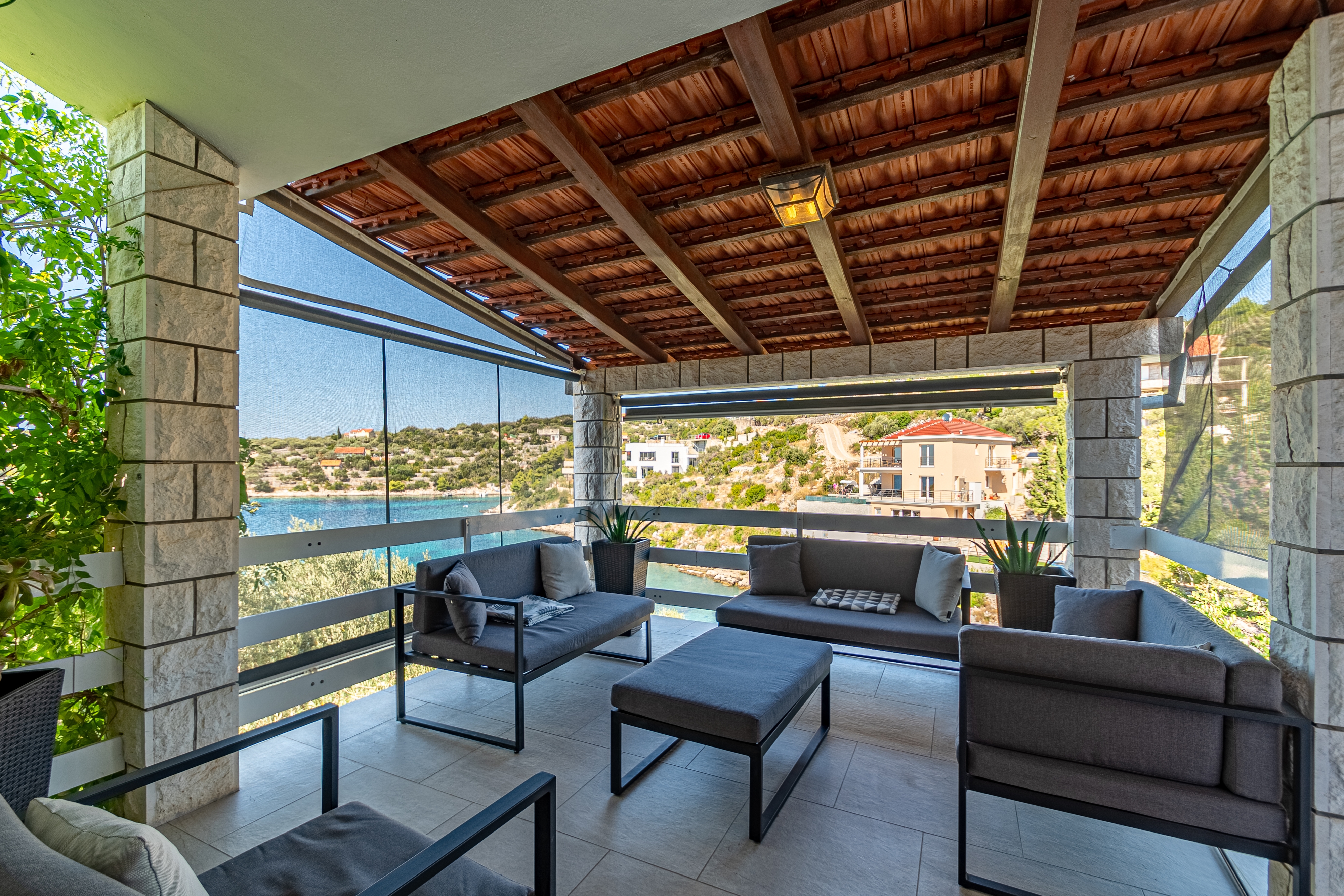 Comfortable and spacious house near beach Cove Stratinčica, Korčula (K-9265) Comfortable and spacious house near beach Cove Stratinčica, Korčula (K-9265)