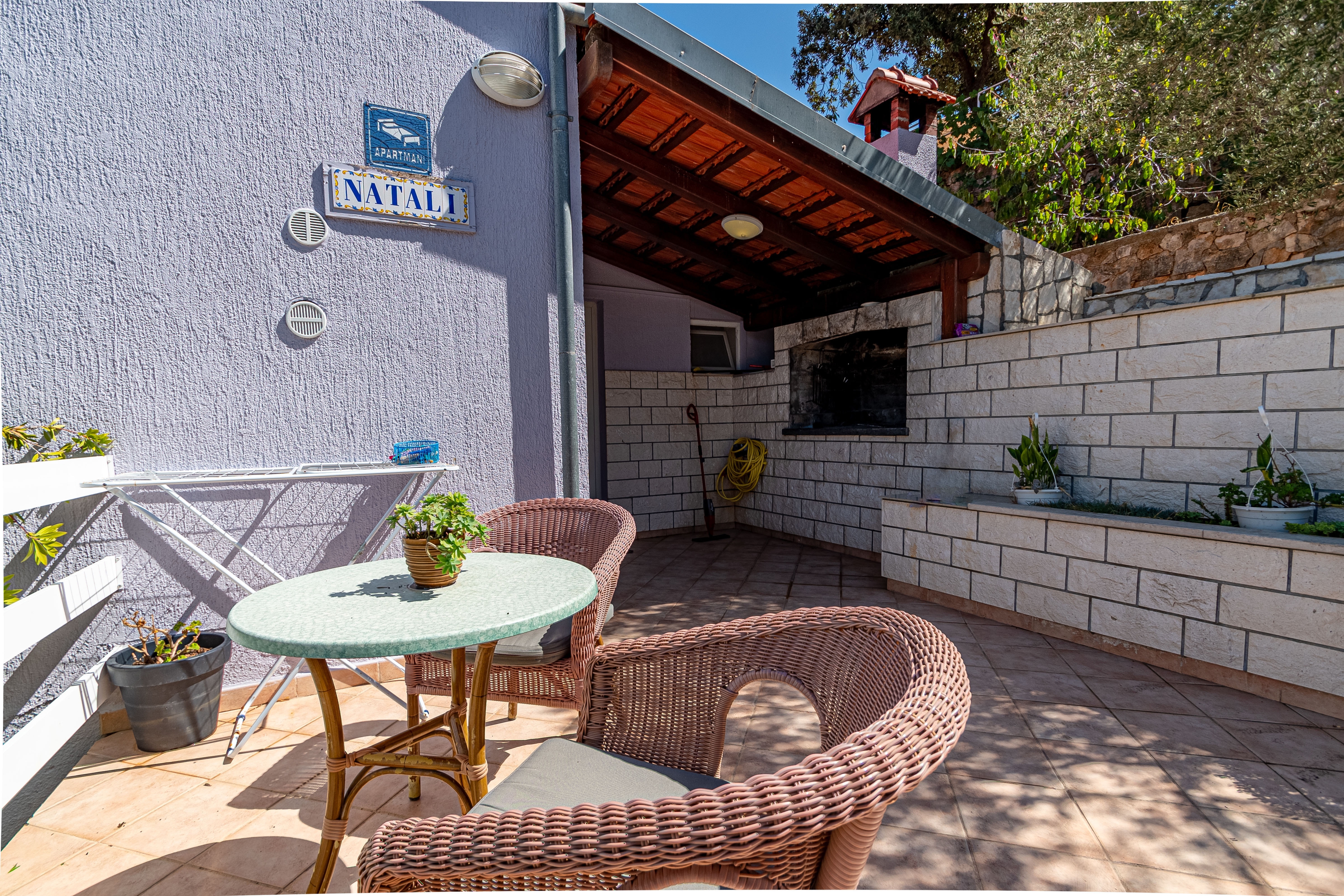 Comfortable and spacious house near beach Cove Stratinčica, Korčula  K