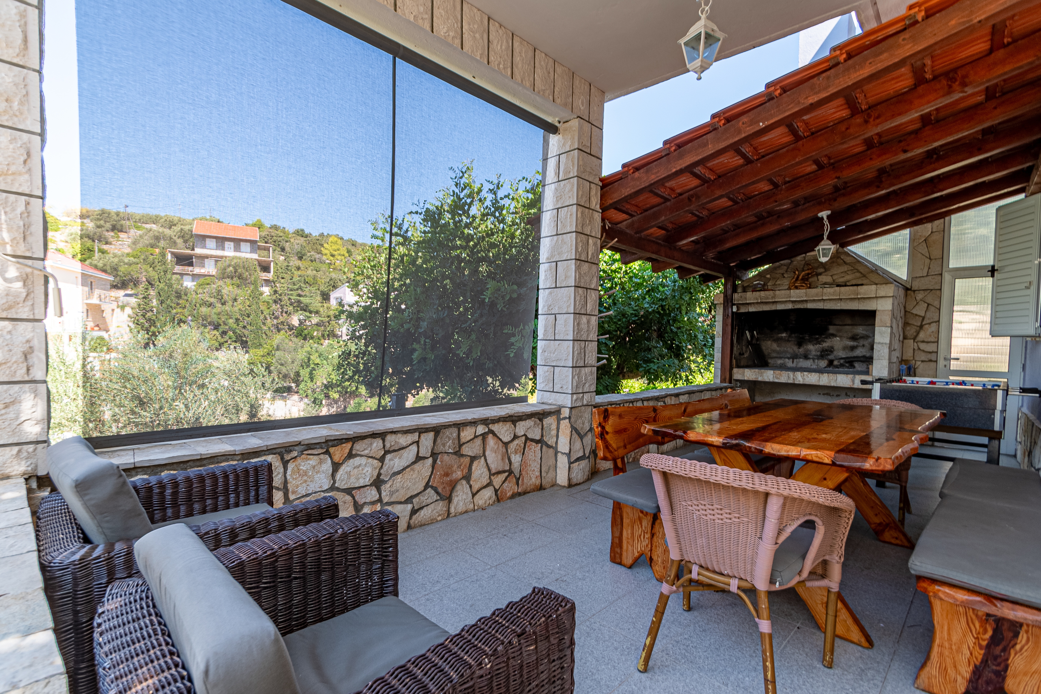 Comfortable and spacious house near beach Cove Stratinčica, Korčula  K