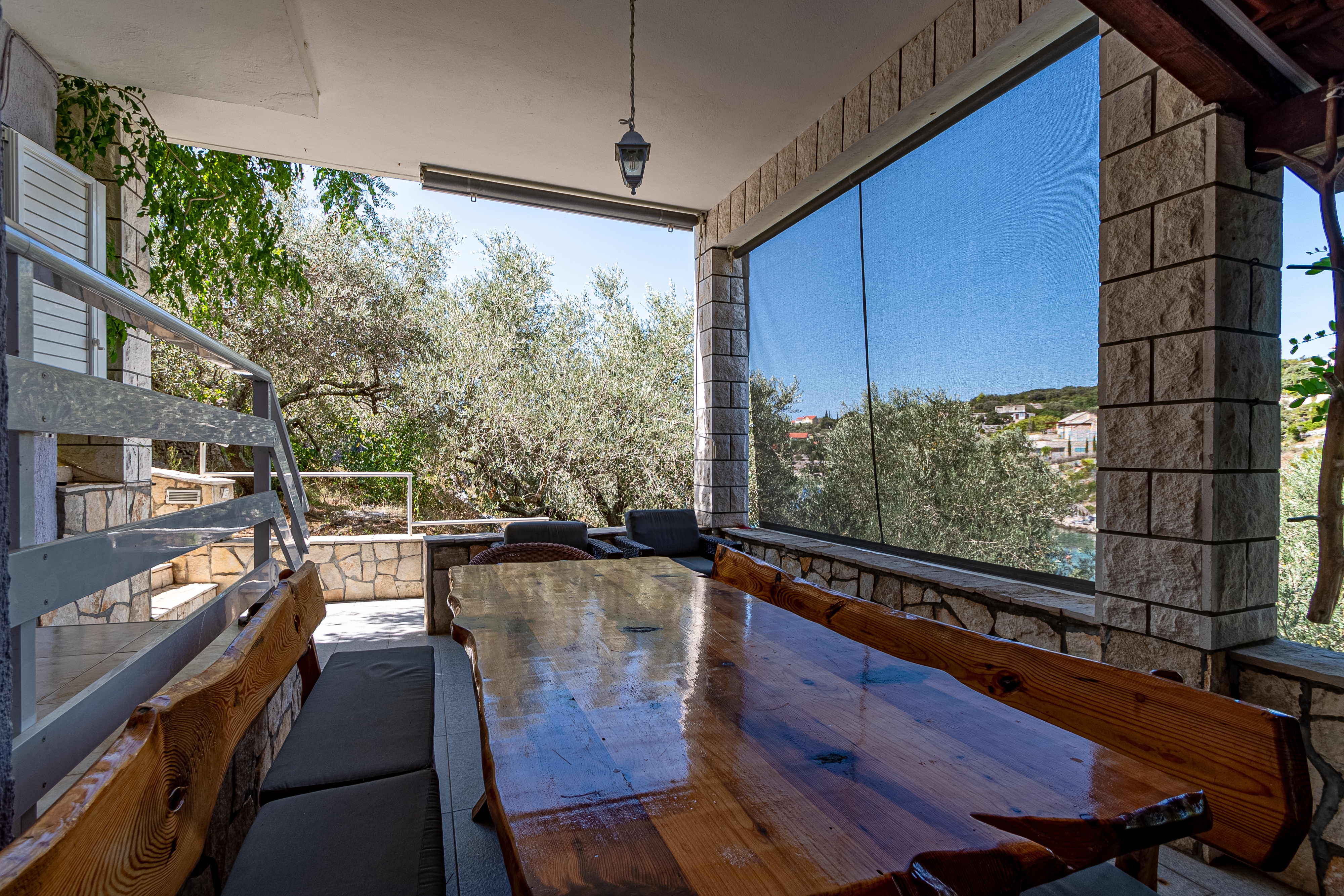 Comfortable and spacious house near beach Cove Stratinčica, Korčula  K