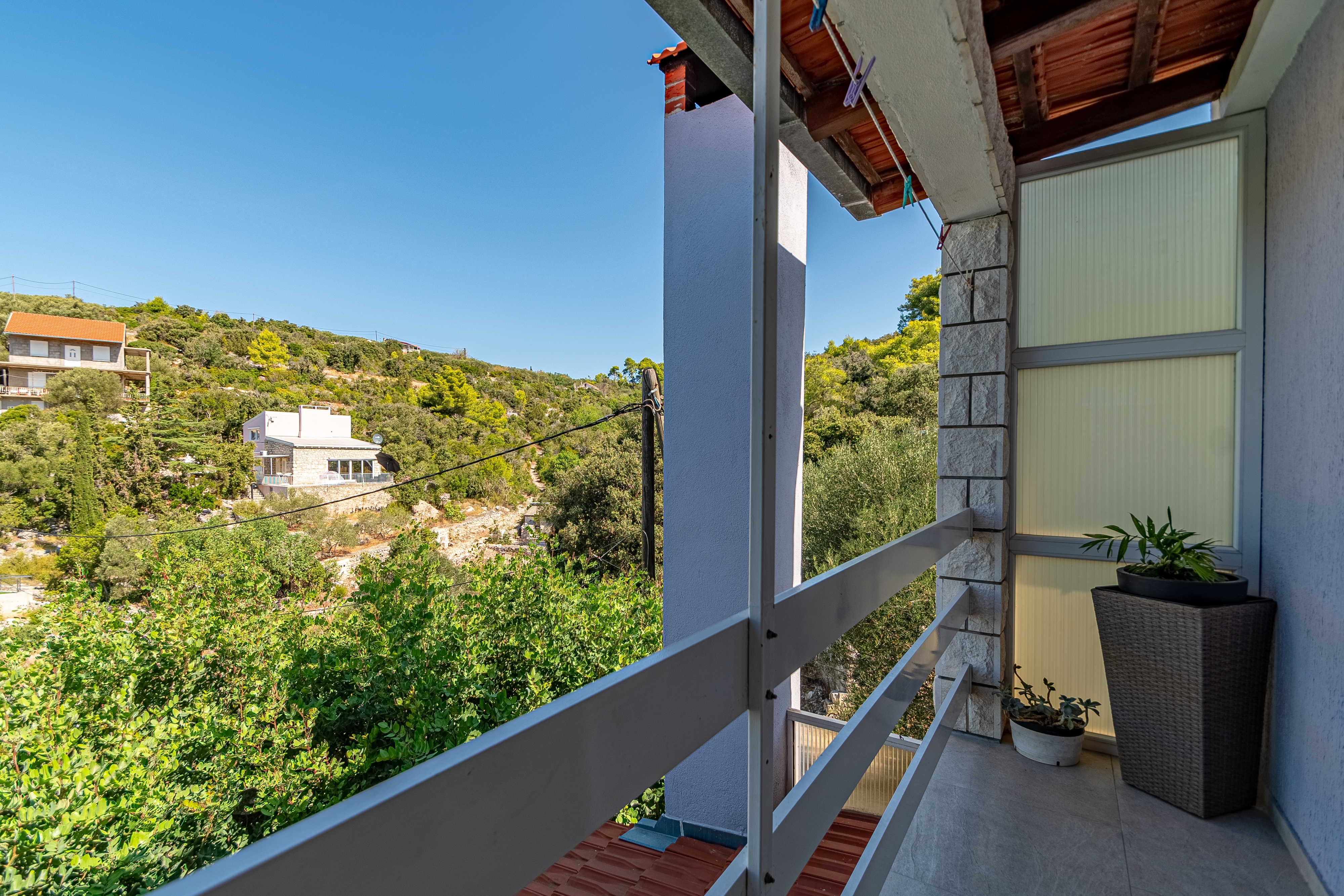 Comfortable and spacious house near beach Cove Stratinčica, Korčula  K