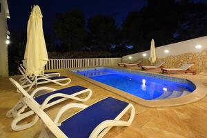 Seaside family friendly house with a swimming pool Brna - Vinacac, Korcula - 9266