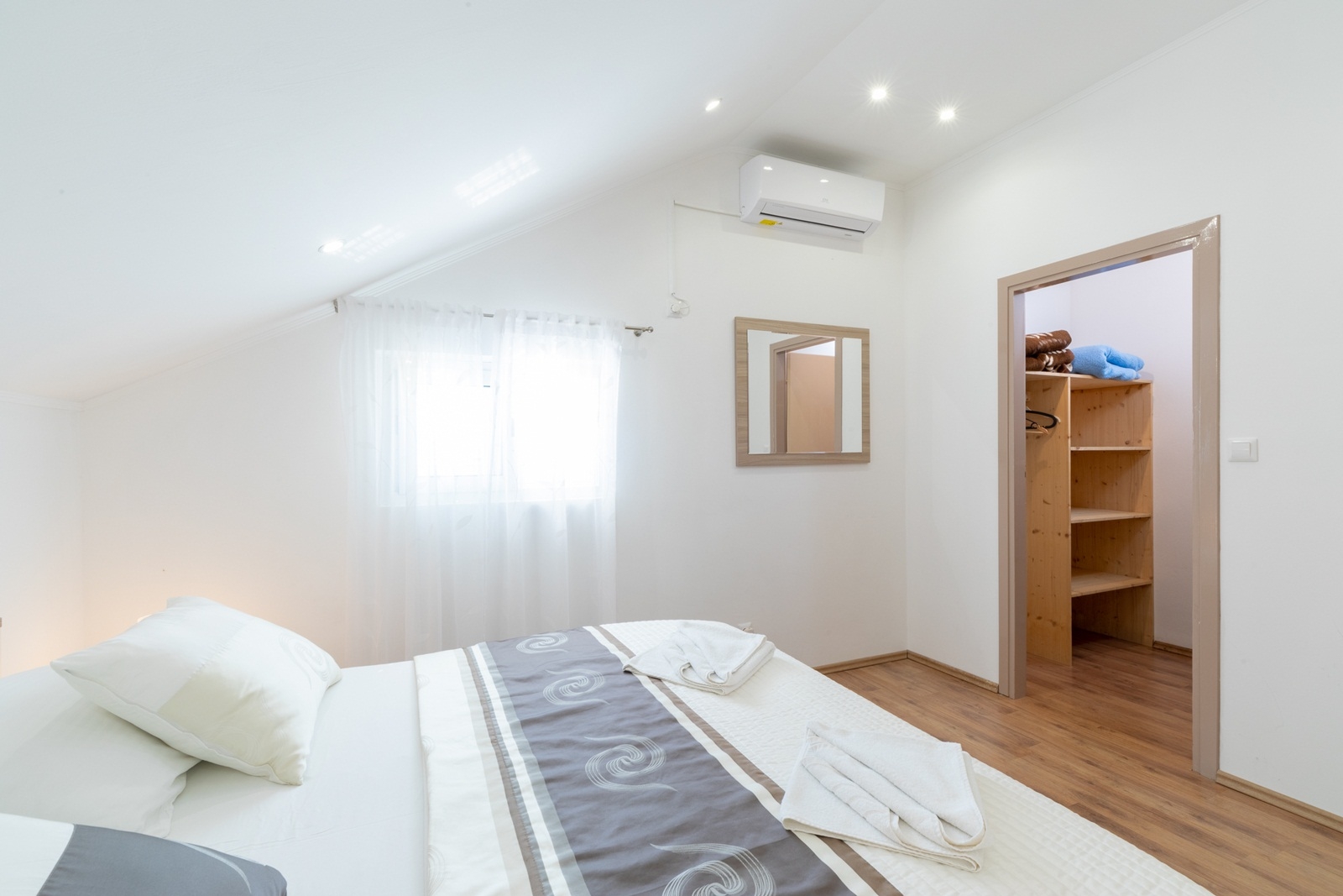 Comfortable and spacious house near beach Brna - Vinačac, Korčula  K