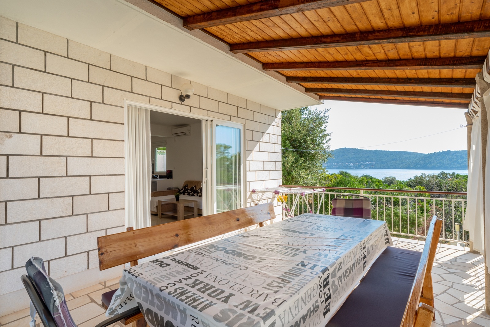 Comfortable and spacious house near beach Brna - Vinačac, Korčula  K