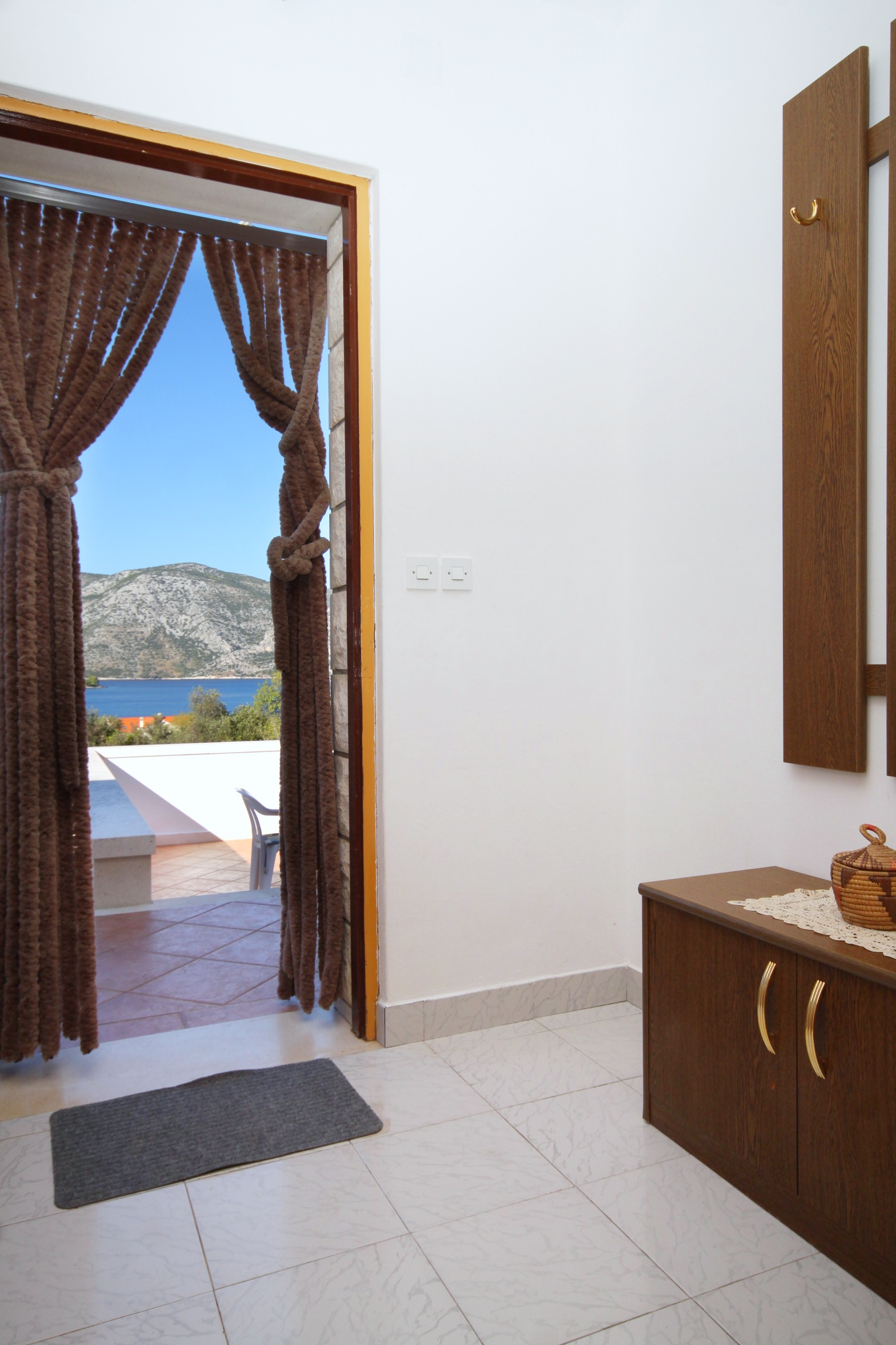Three bedroom apartment with terrace and sea view Kneža, Korčula  A-a