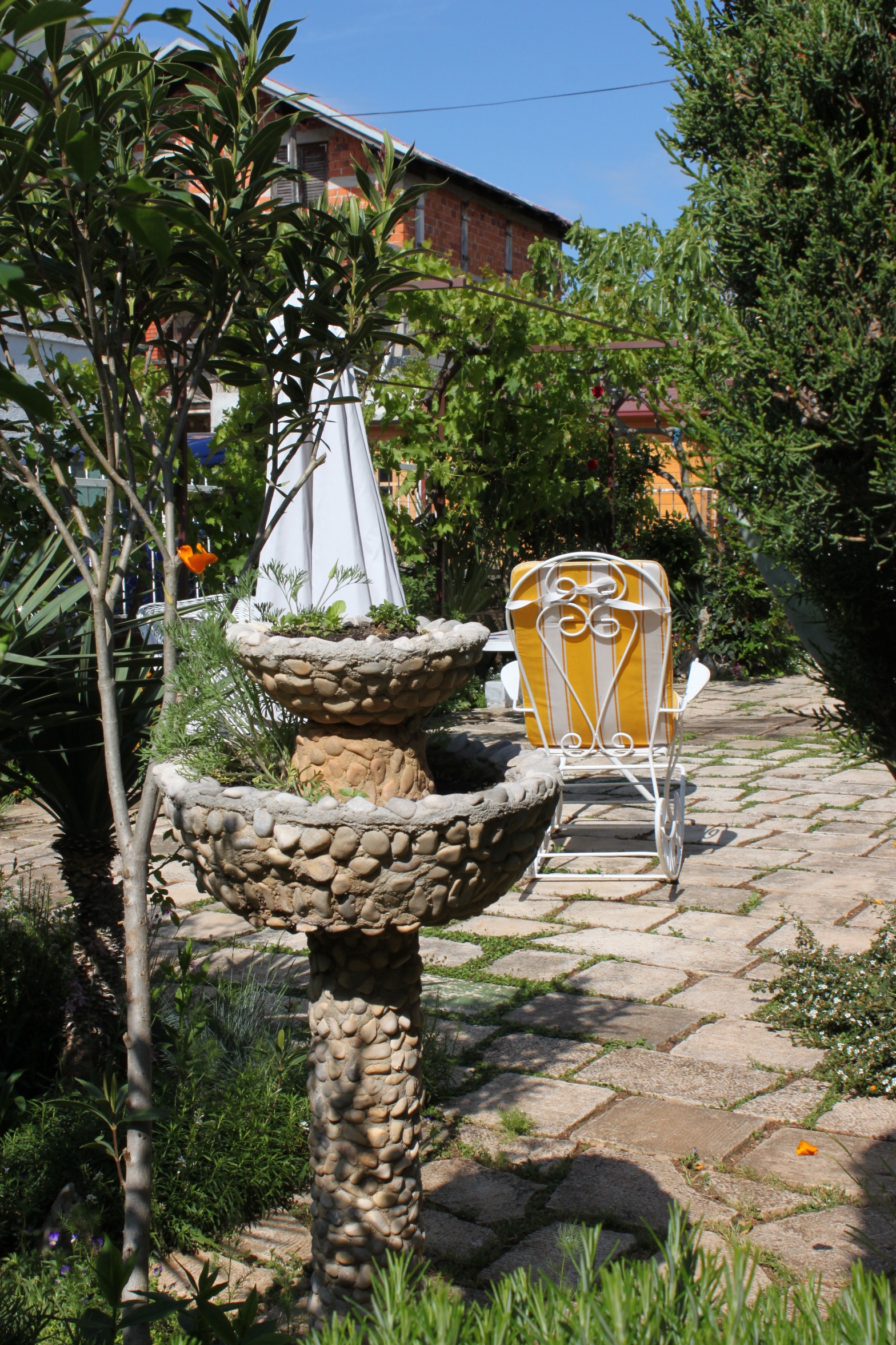 Four-bedroom apartment with terrace Vodice  A-a