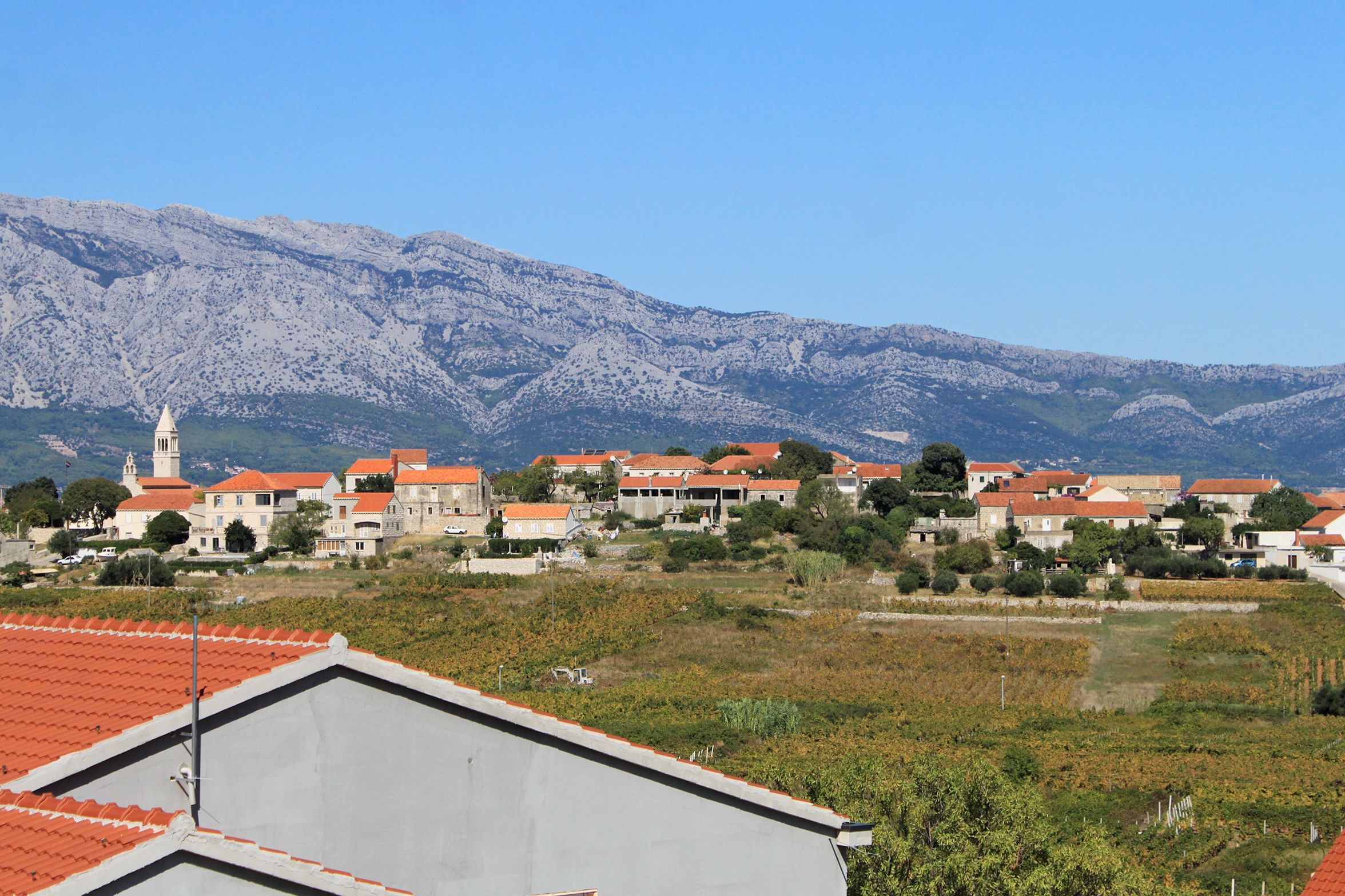 Two bedroom apartment with terrace and sea view Lumbarda, Korčula  A-d