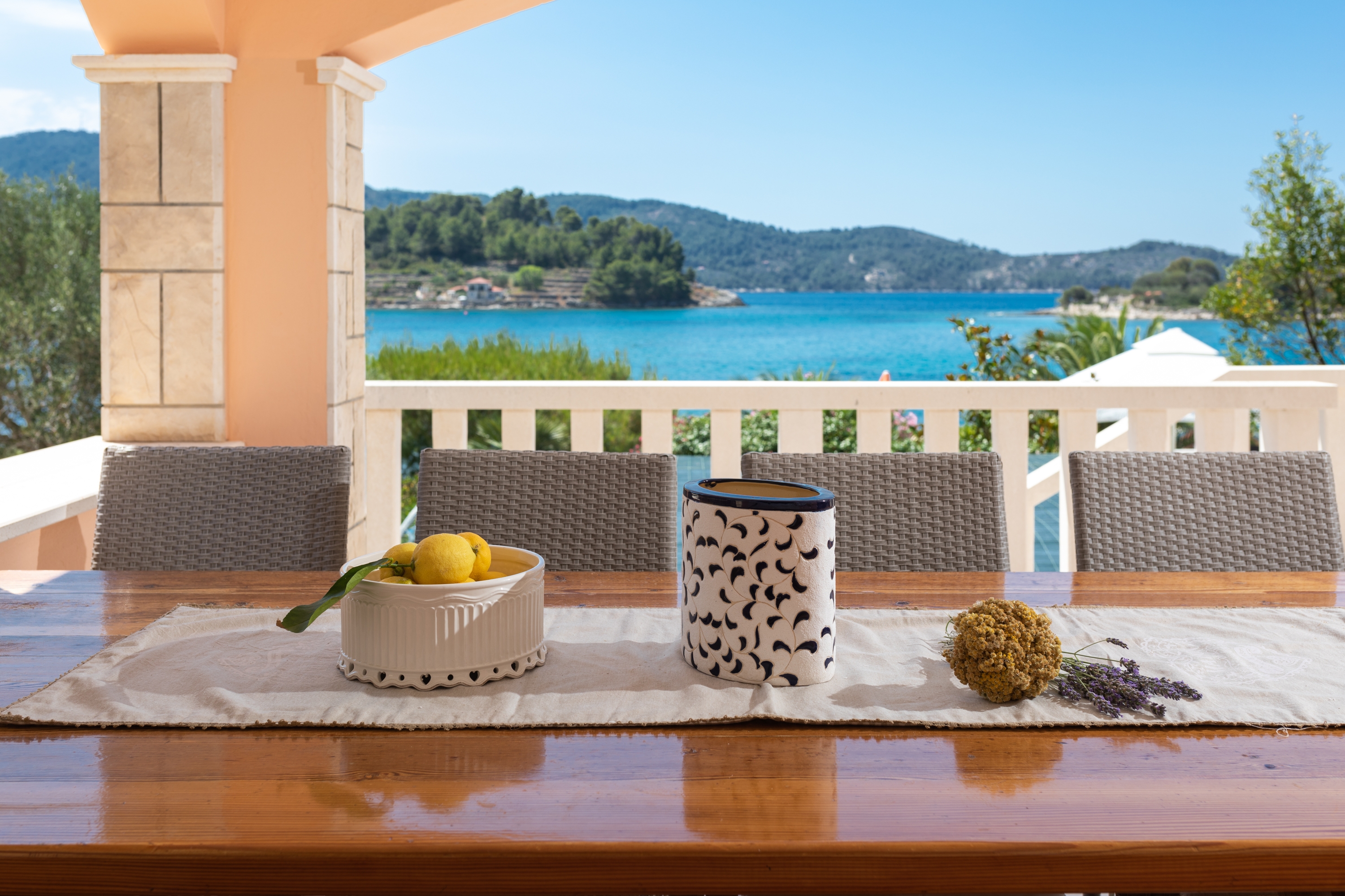 One bedroom apartment near beach Cove Gradina, Korčula  A-b