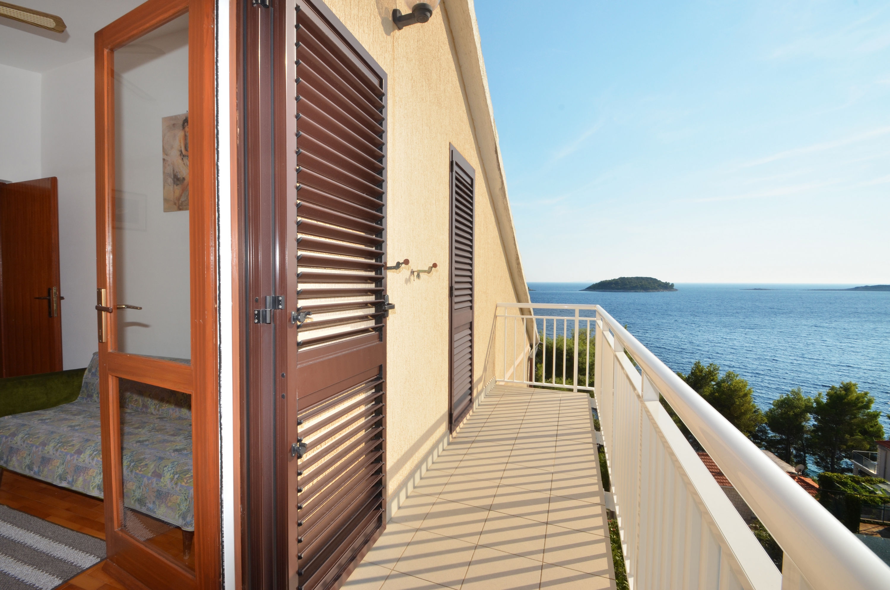 Two bedroom apartment near beach Prižba, Korčula  A-a