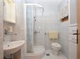 Ванная комната Prižba, Ванная комната в размещении типа apartment, Домашние животные допускаются и WiFi.