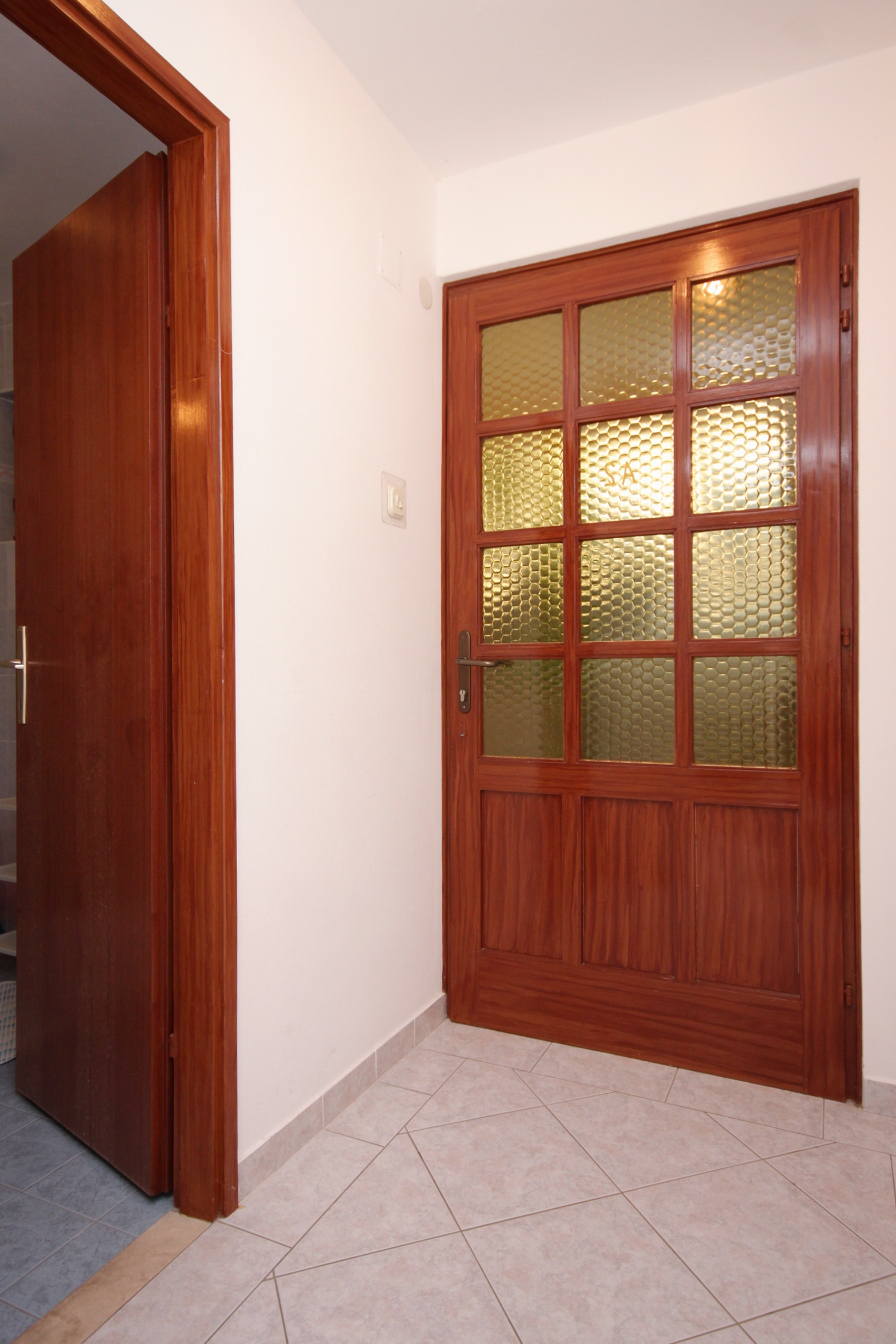 One bedroom apartment near beach Prižba, Korčula  A-b
