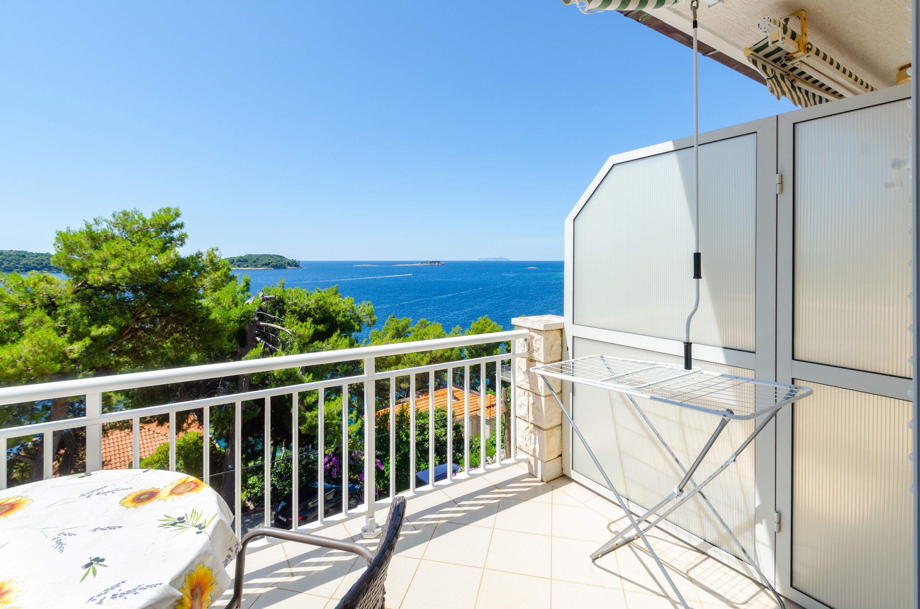 One bedroom apartment near beach Prižba, Korčula  A-b