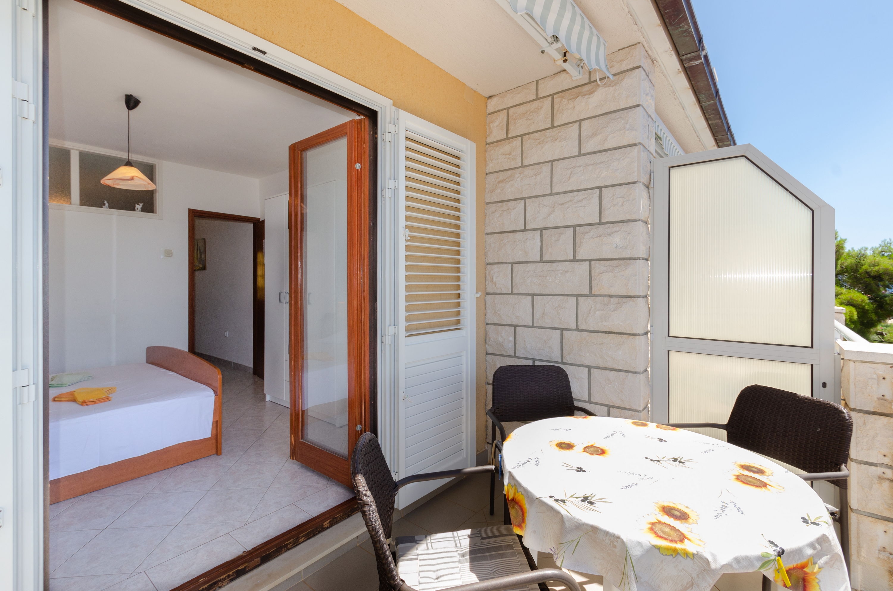 One bedroom apartment near beach Prižba, Korčula  A-b