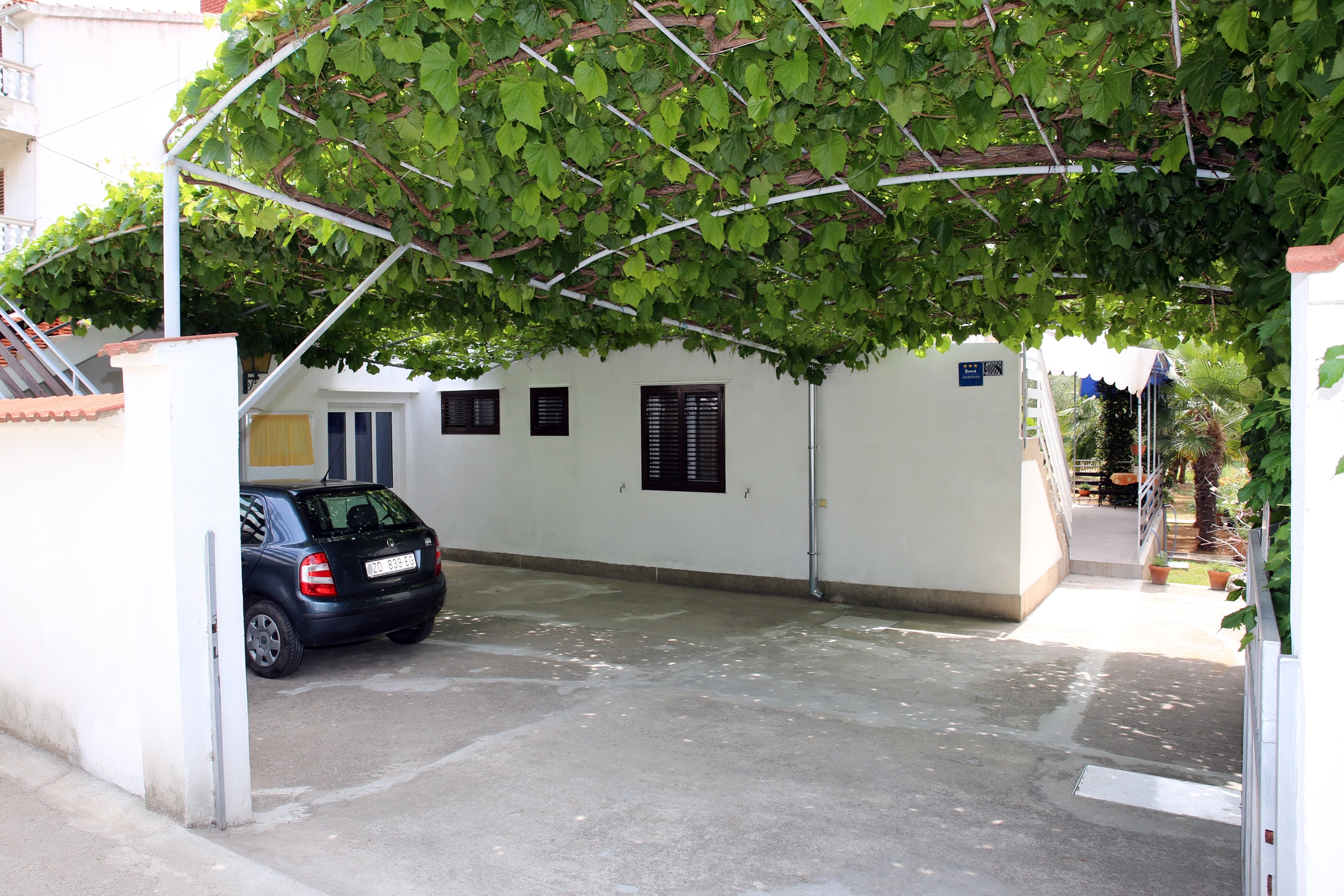 Jednosobni apartman s terasom Vodice  A-b