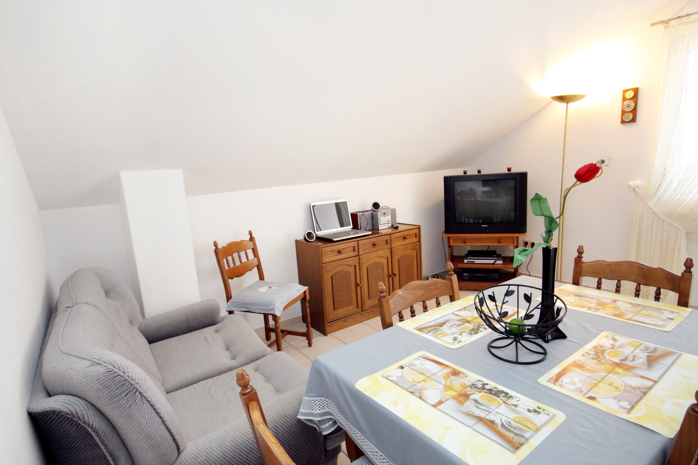 Two bedroom apartment with terrace and sea view Zavalatica, Korčula (A-9280-b) Two bedroom apartment with terrace and sea view Zavalatica, Korčula (A-9280-b)