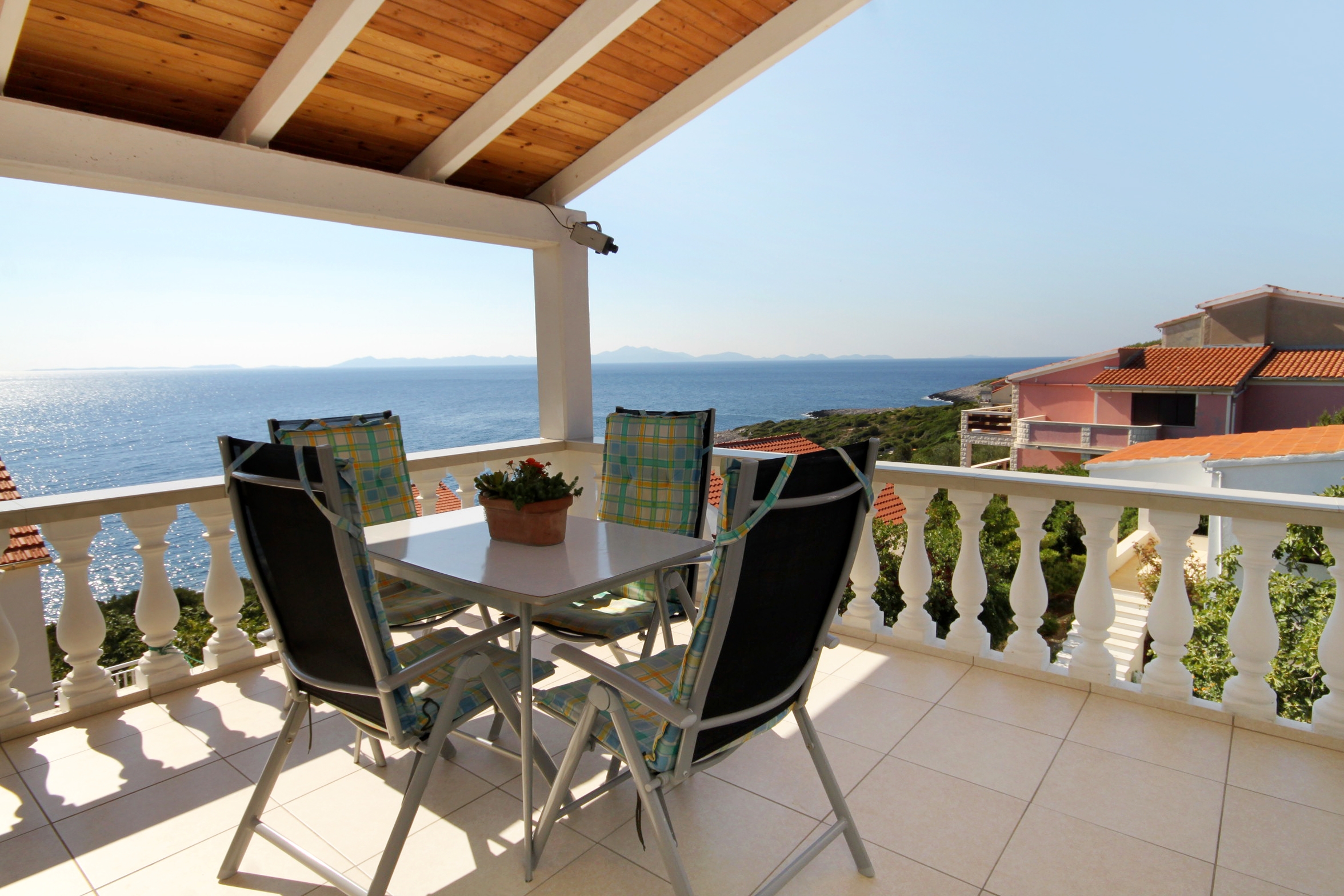 Two bedroom apartment with terrace and sea view Zavalatica, Korčula (A-9280-b)