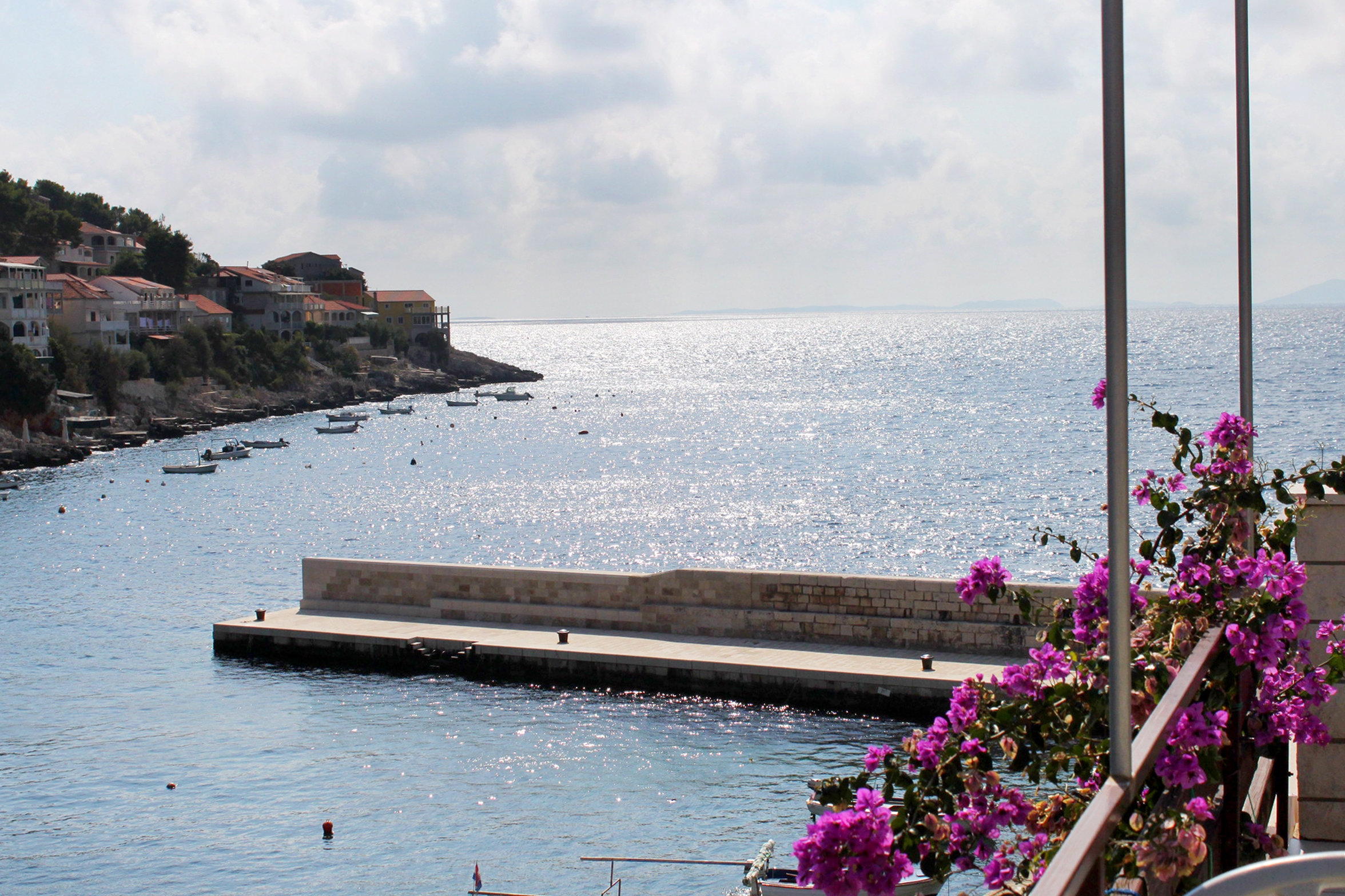 Two bedroom apartment near beach Zavalatica, Korčula  A-a