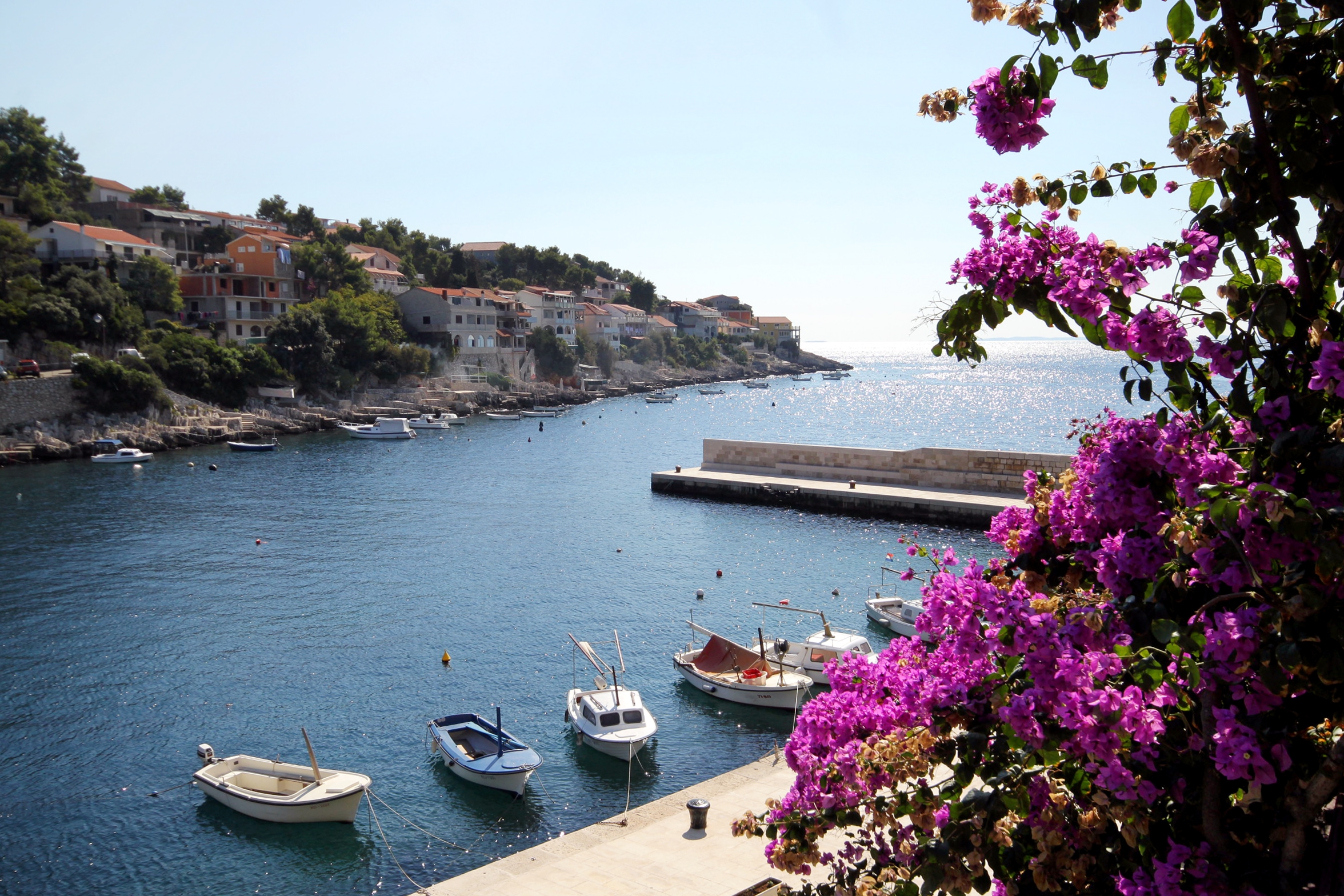 Two bedroom apartment near beach Zavalatica, Korčula  A-b