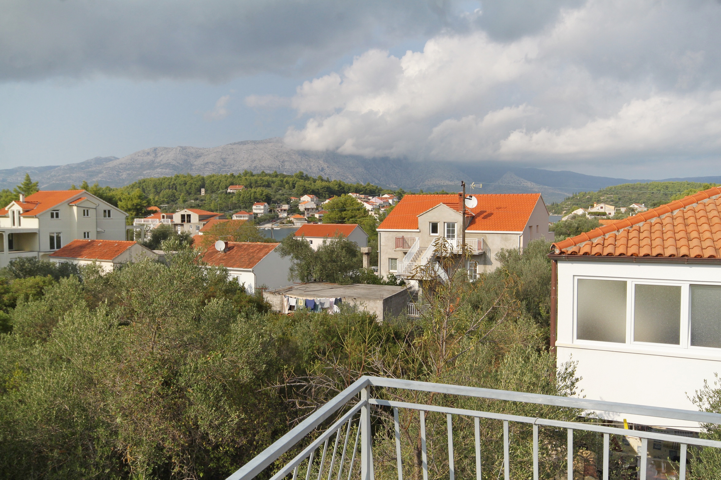 Four bedroom apartment with terrace and sea view Lumbarda, Korčula  A-a