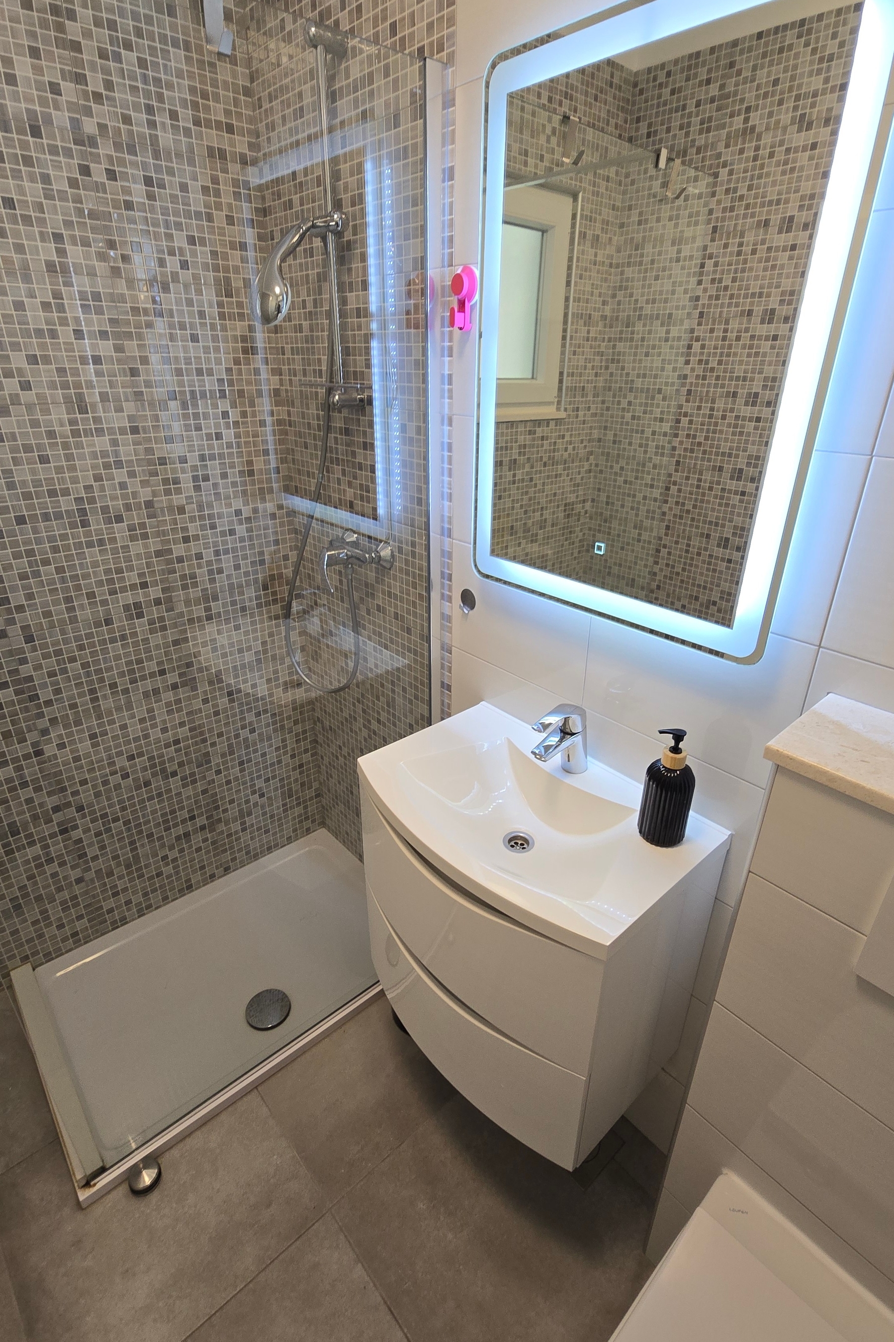 Three bedroom apartment with terrace and sea view Brna, Korčula  A-a