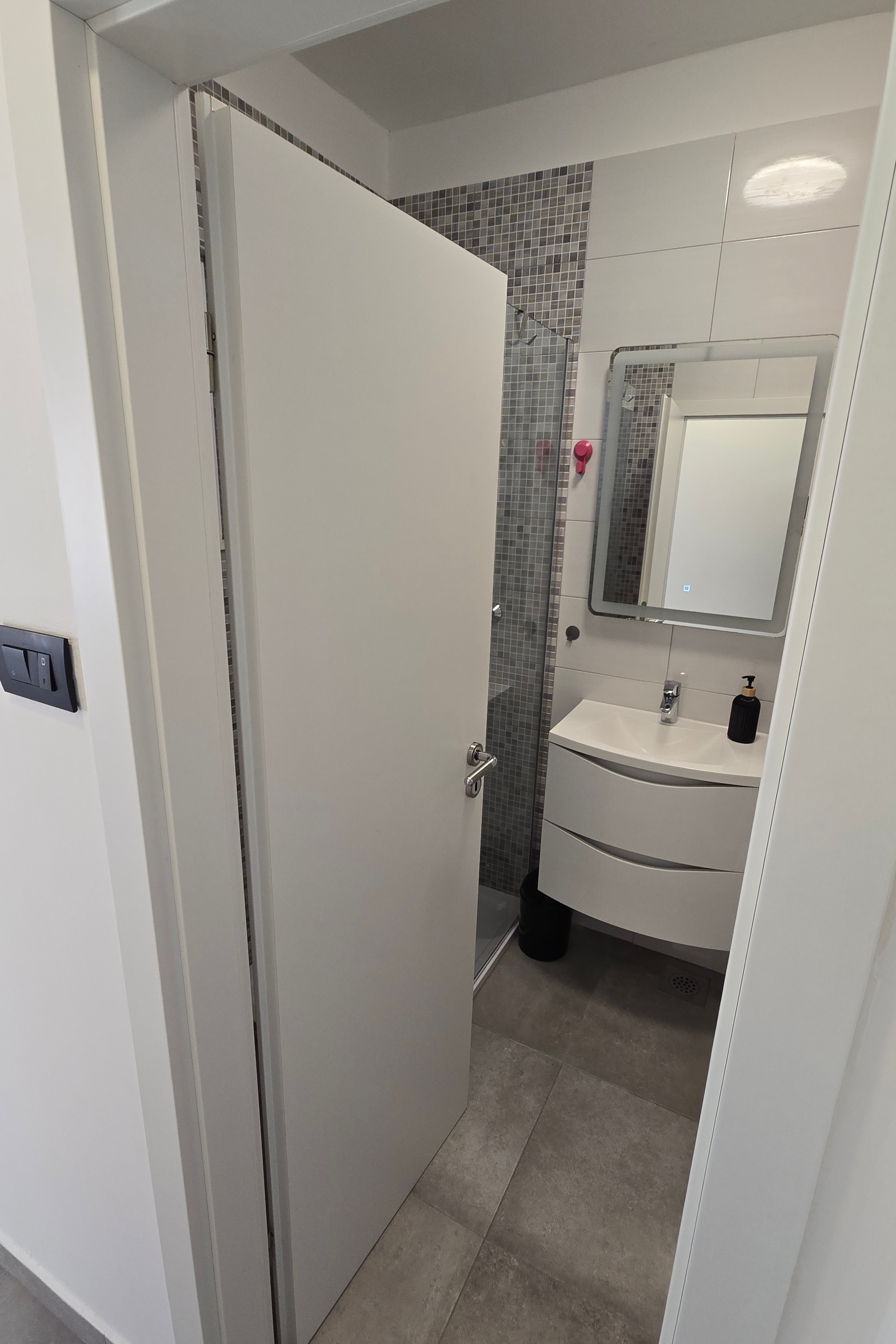 Three bedroom apartment with terrace and sea view Brna, Korčula  A-a
