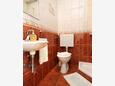 Bathroom 2 Lumbarda, Bathroom 2 in the apartment, (pet friendly) and WiFi.