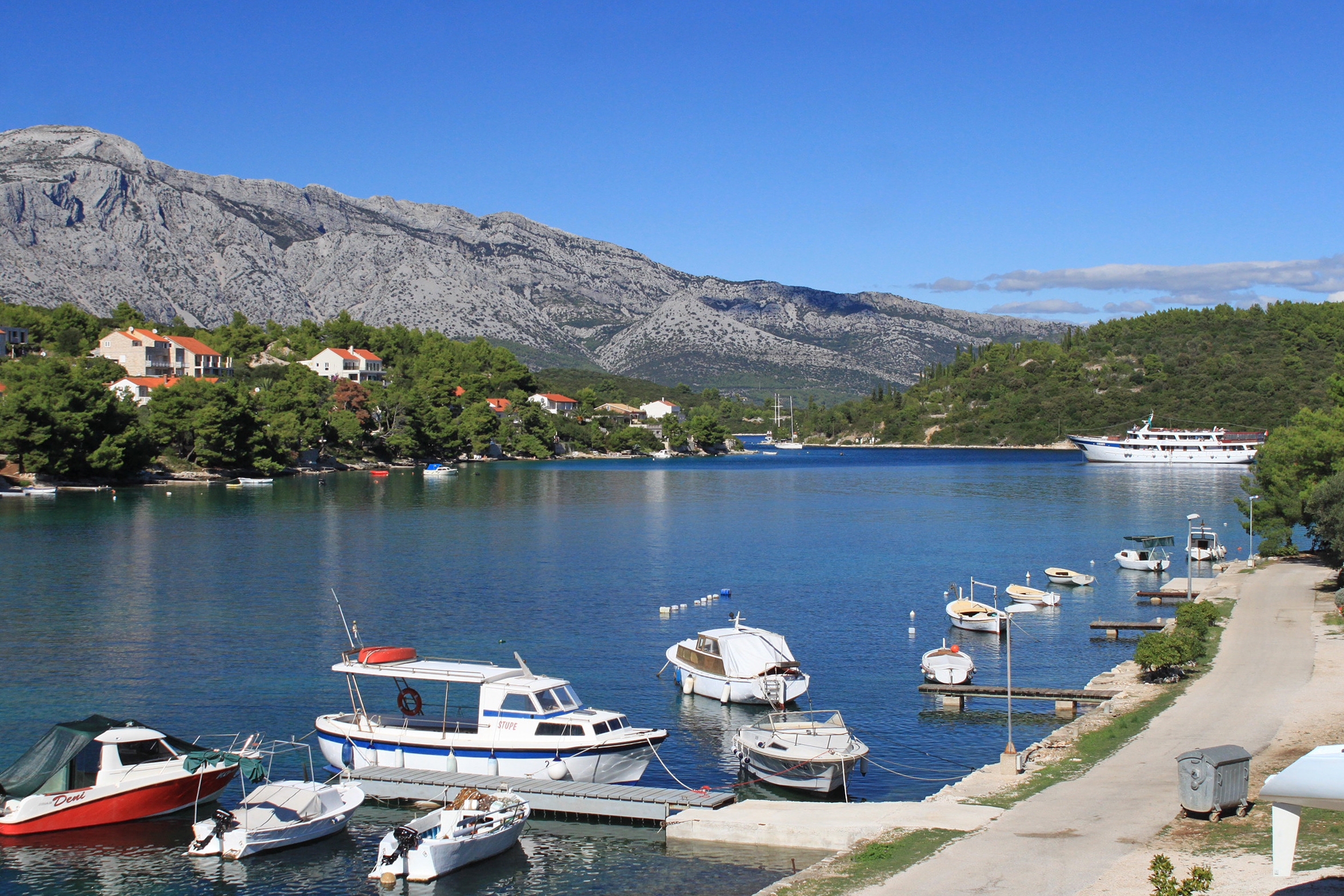 One bedroom apartment near beach Lumbarda, Korčula  A-a
