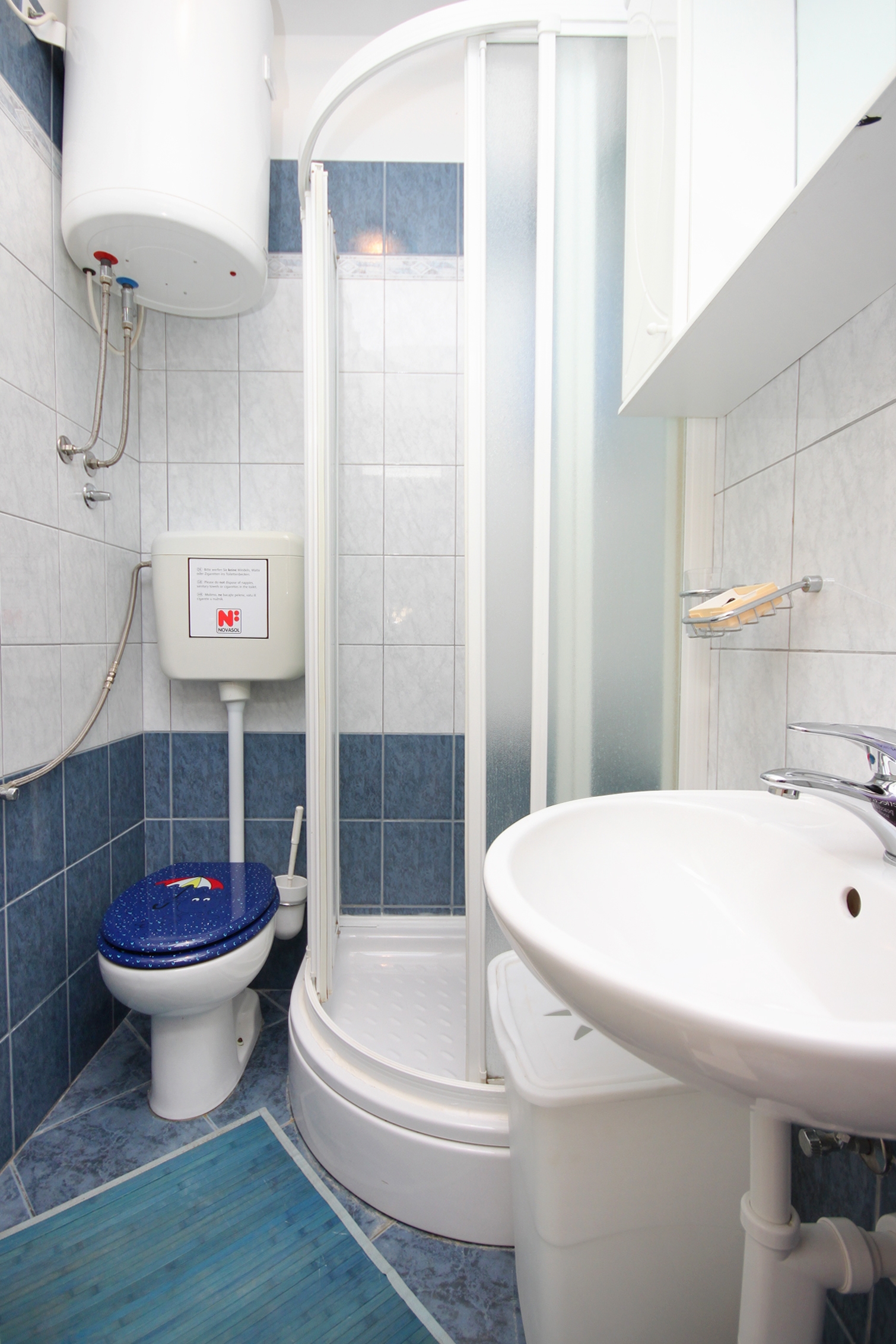 Two bedroom apartment near beach Karbuni, Korčula  A-b