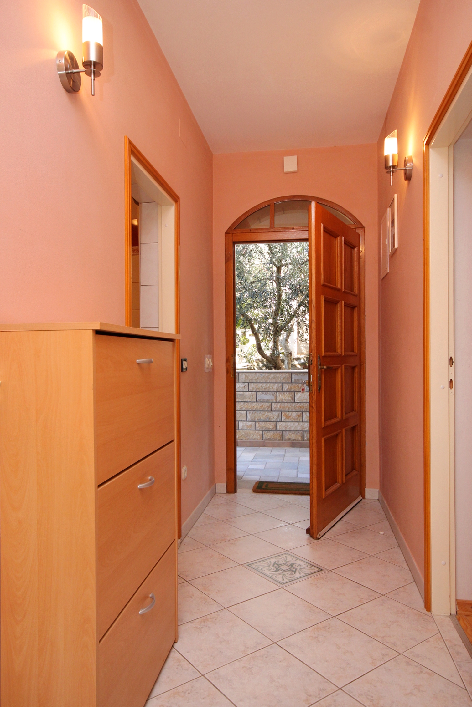 Two bedroom apartment near beach Karbuni, Korčula  A-b