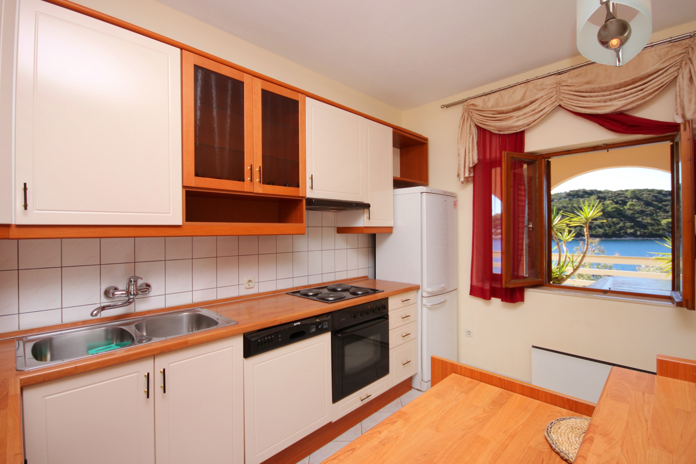 Top Korčula Karbuni Top Korčula Karbuni