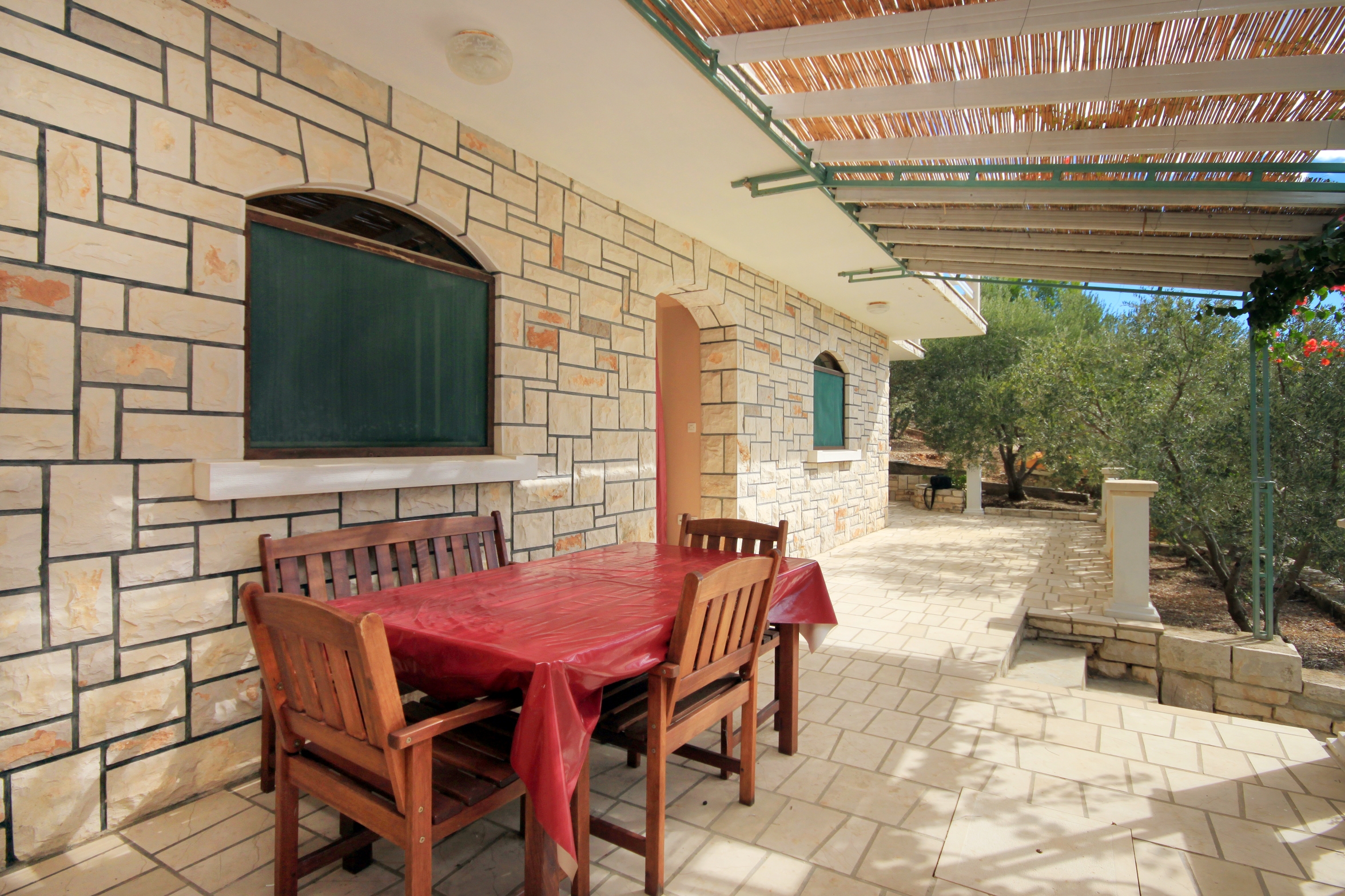 One bedroom apartment near beach Karbuni, Korčula  A-c