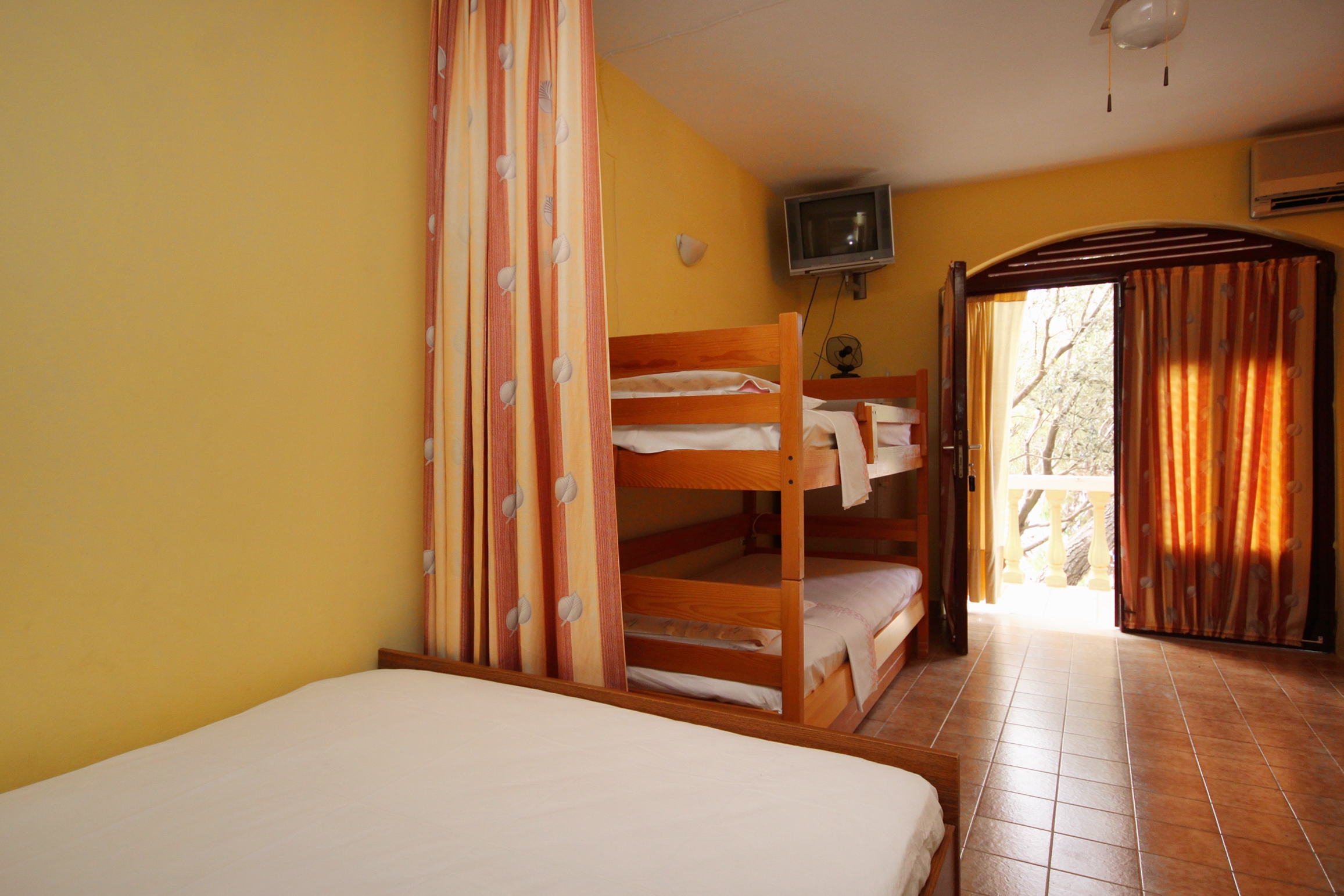 Top Korčula Karbuni Top Korčula Karbuni