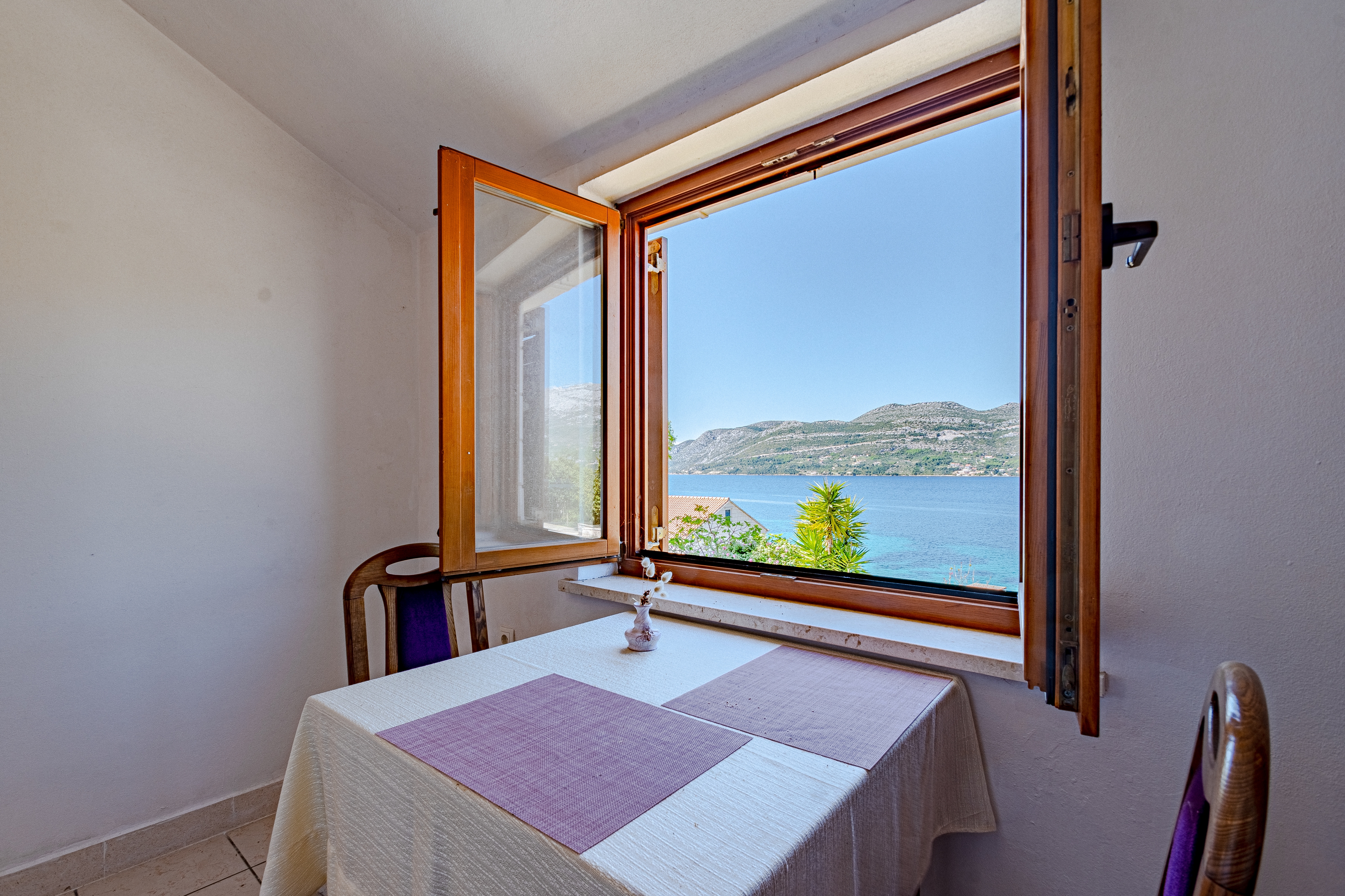 One bedroom apartment with terrace and sea view Tri Žala, Korčula  A-a