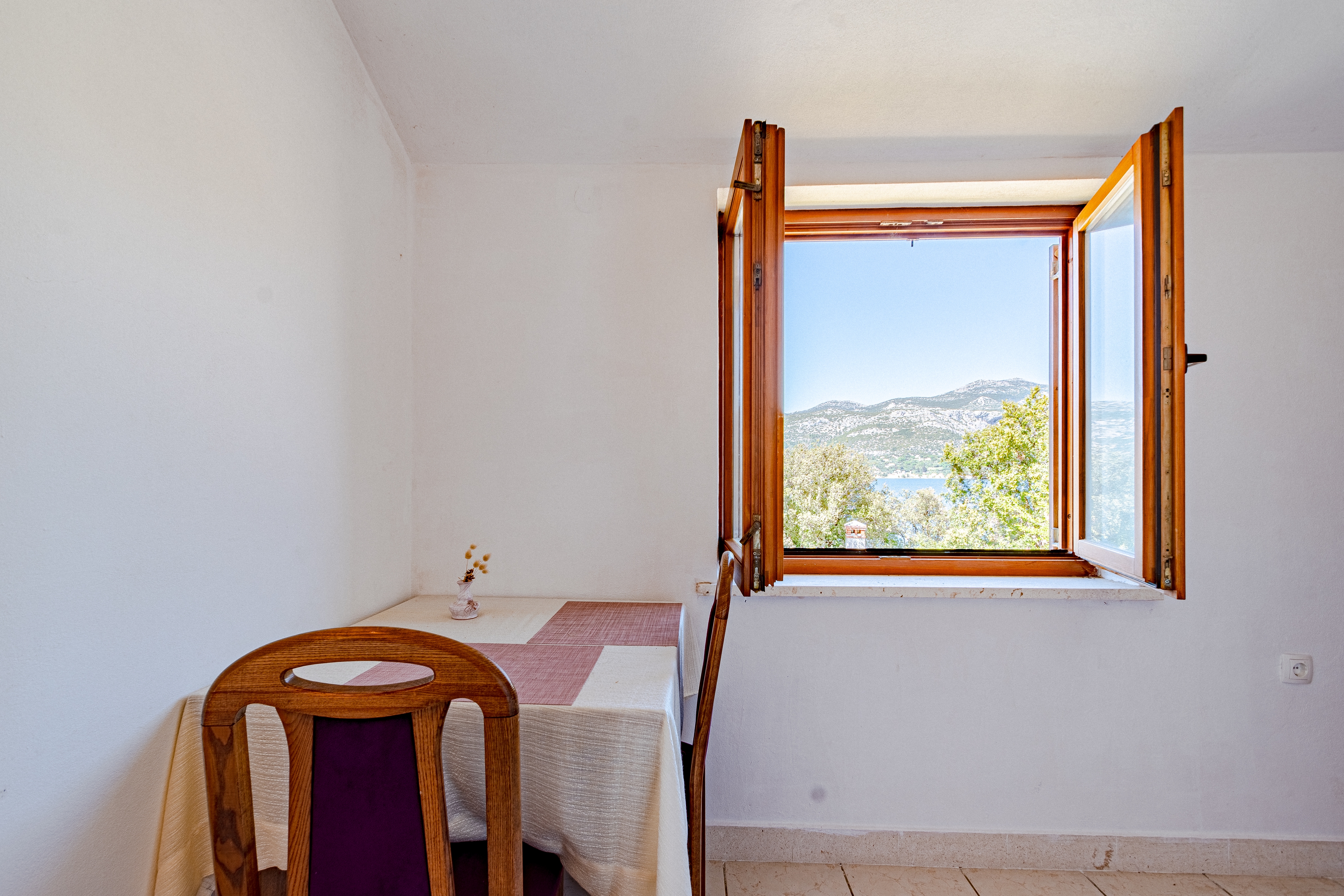 One bedroom apartment with terrace and sea view Tri Žala, Korčula  A-a