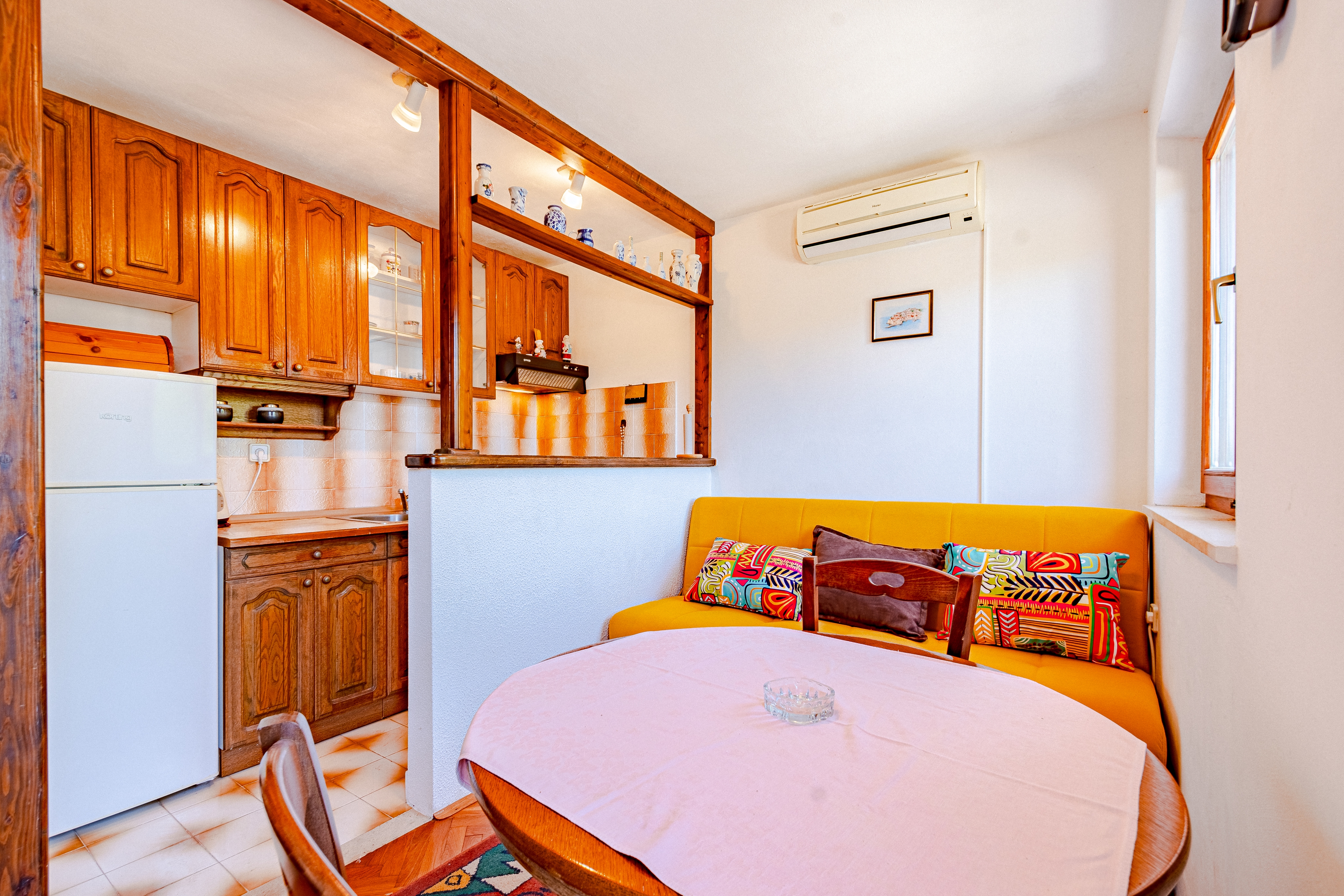 One bedroom apartment with balcony and sea view Tri Žala, Korčula  A-b