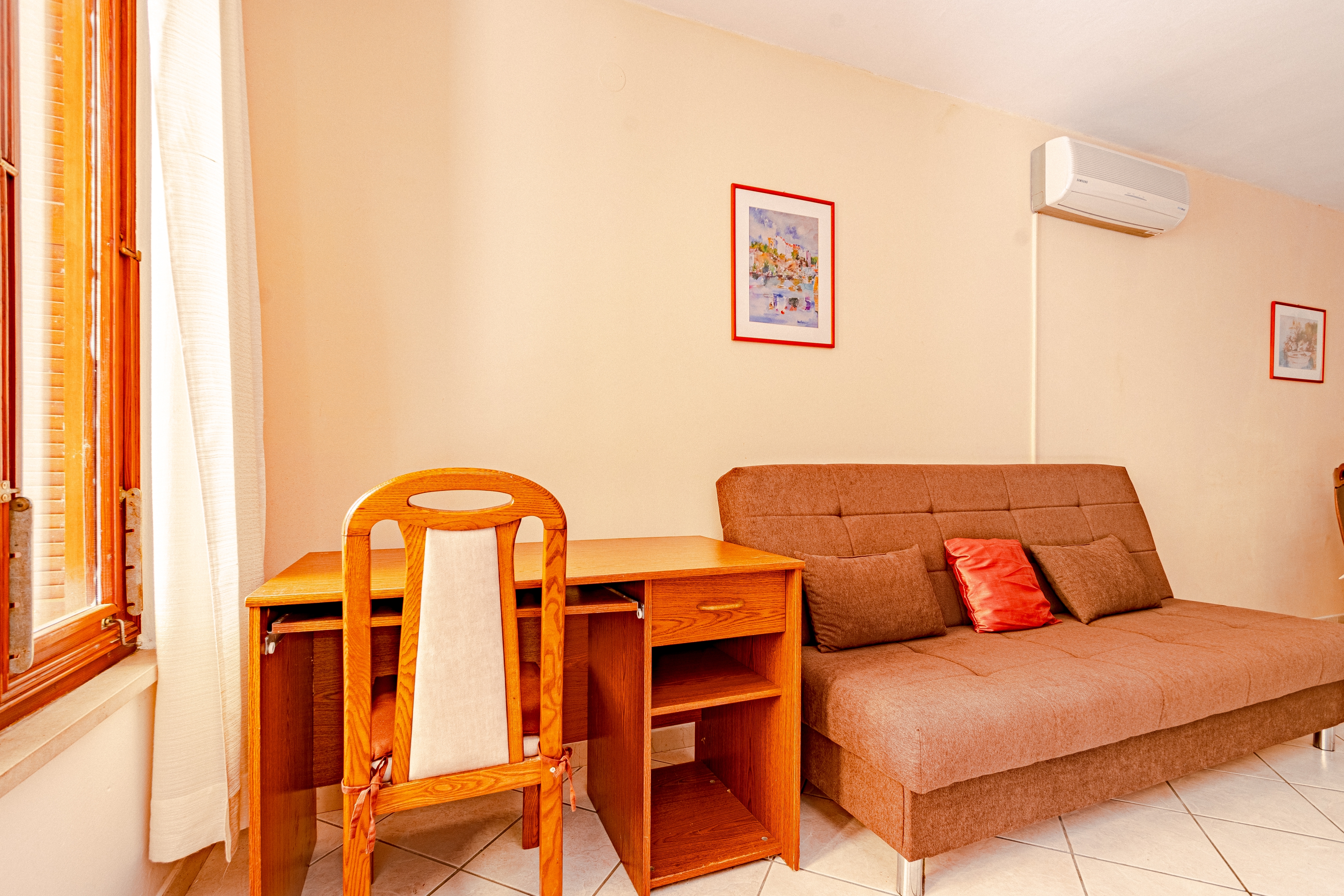 Two bedroom apartment with terrace and sea view Tri Žala, Korčula  A-c