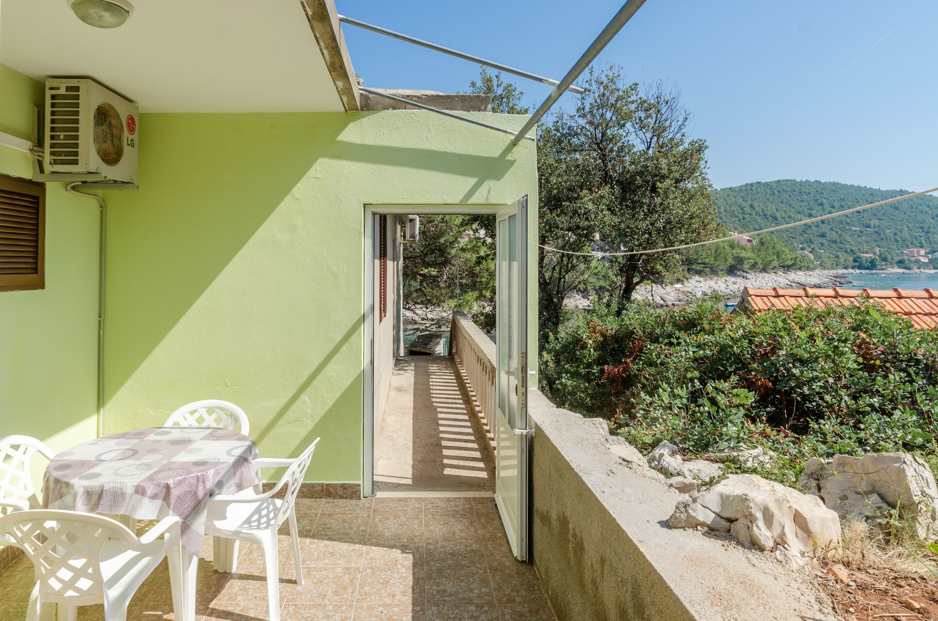 Two bedroom apartment near beach Cove Zaglav, Korčula  A-c