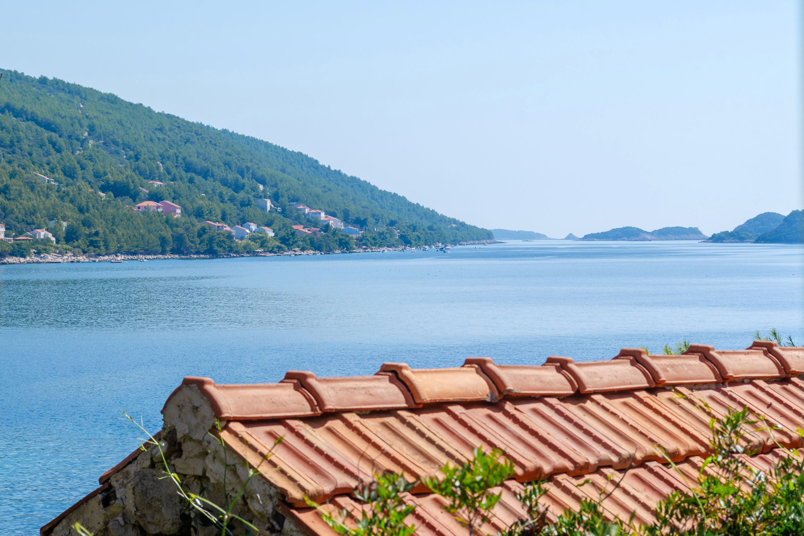 Two bedroom apartment near beach Cove Zaglav, Korčula  A-c