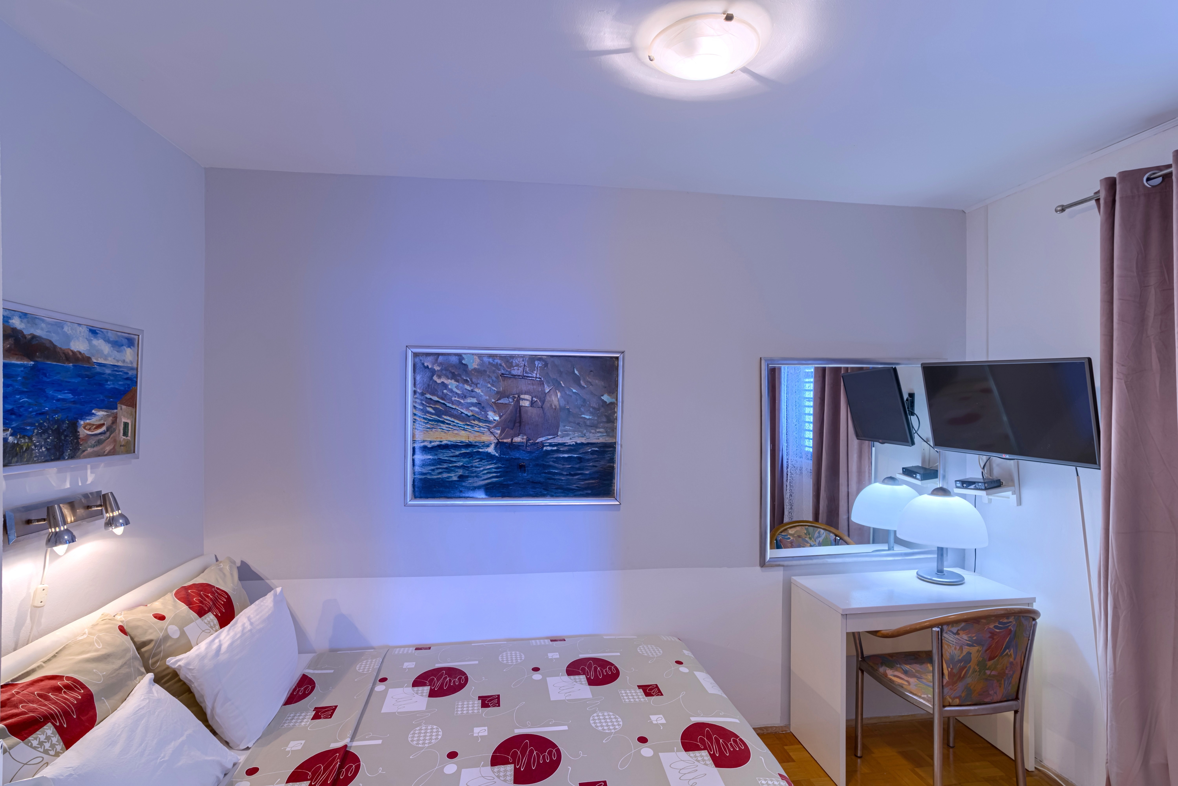Two bedroom apartment near beach Korčula  A-c