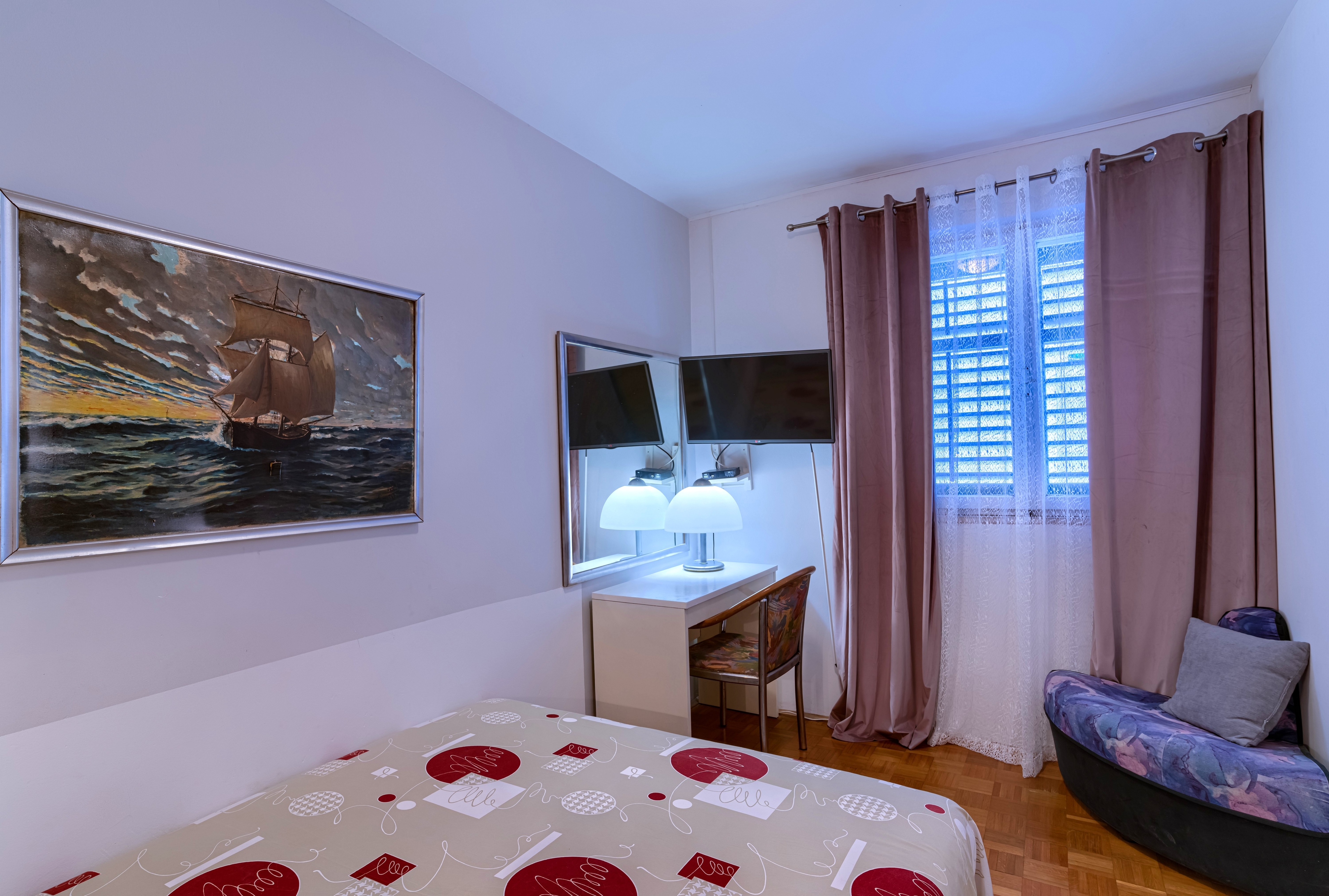 Two bedroom apartment near beach Korčula  A-c