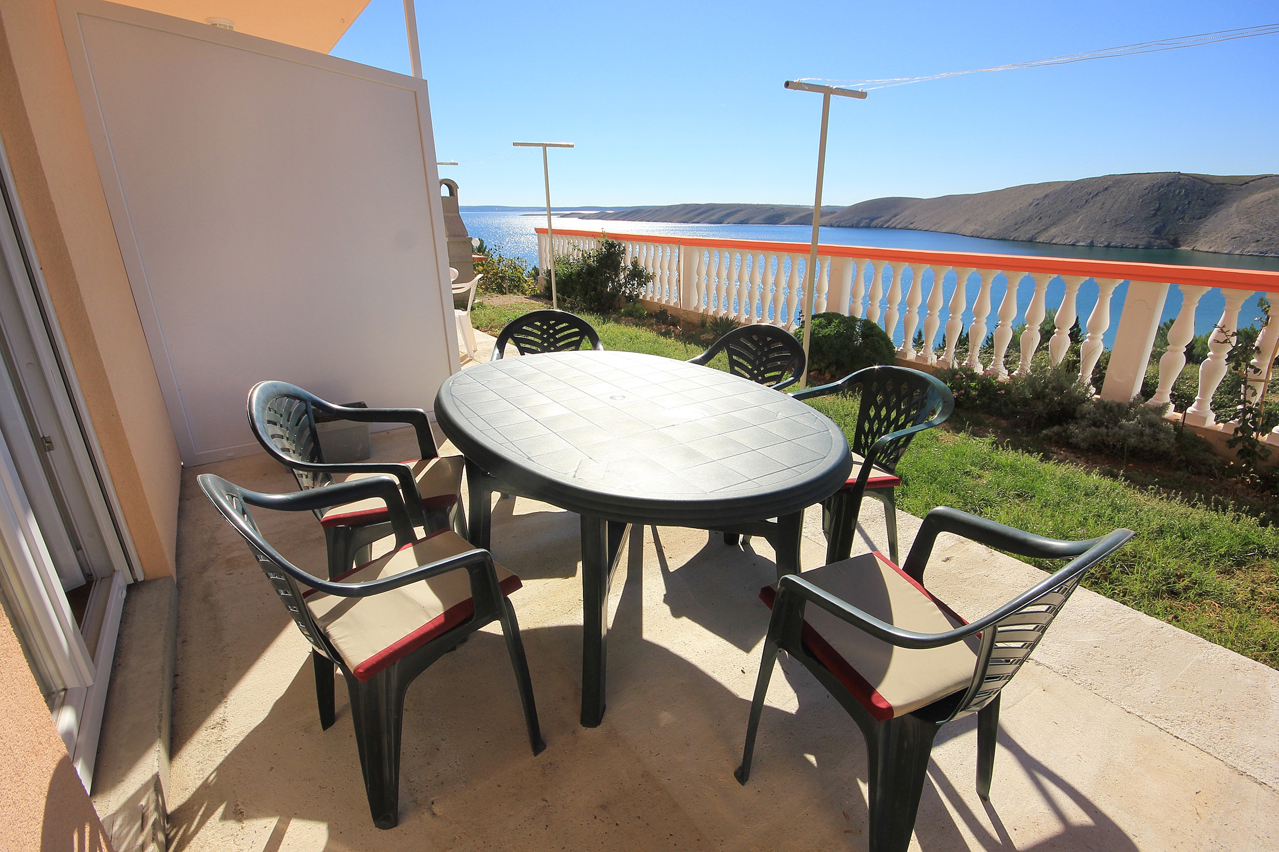 Two bedroom apartment with terrace and sea view Vlašići, Pag (A-9324-a) Two bedroom apartment with terrace and sea view Vlašići, Pag (A-9324-a)