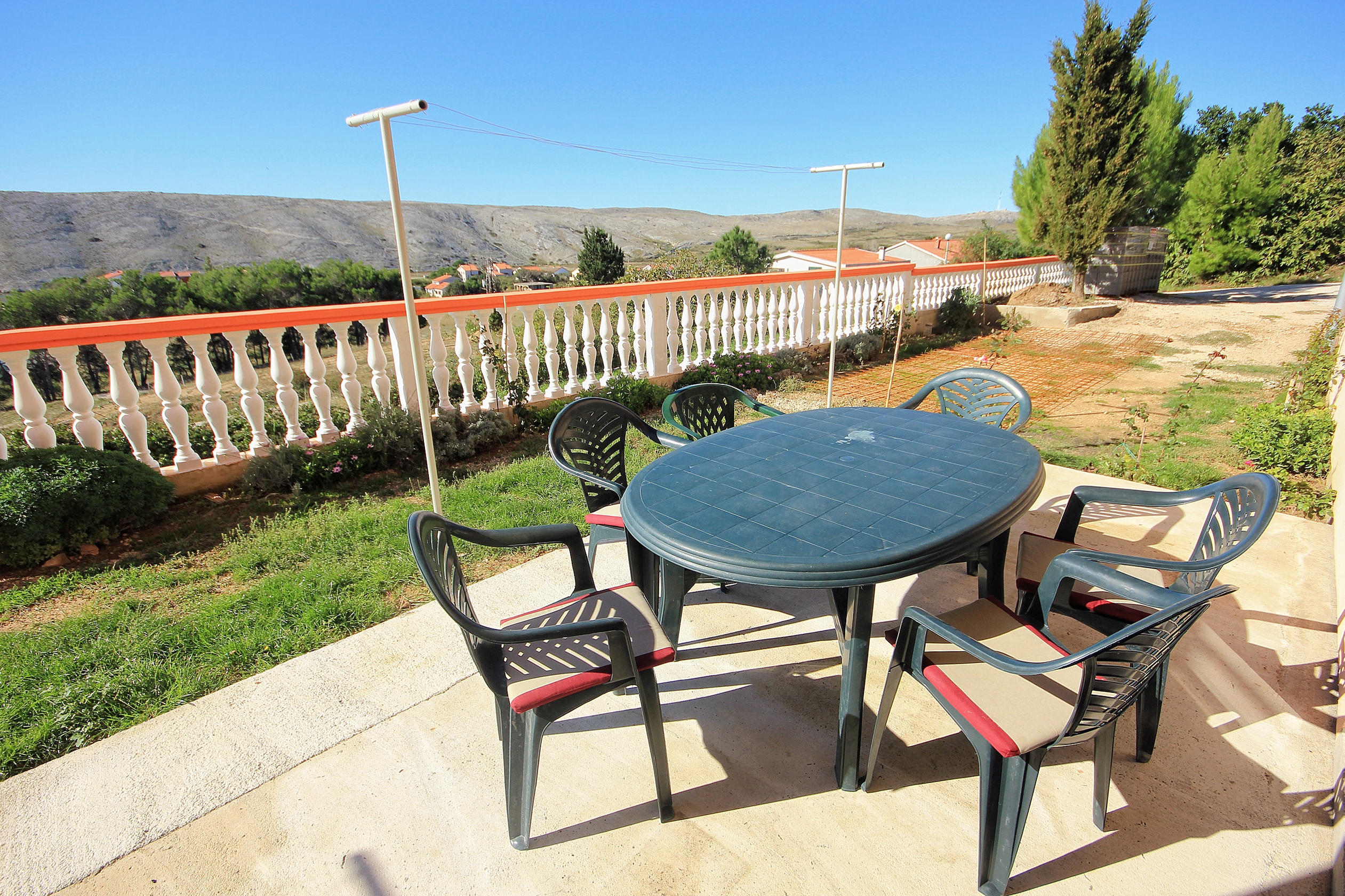 Two bedroom apartment with terrace and sea view Vlašići, Pag  A-a