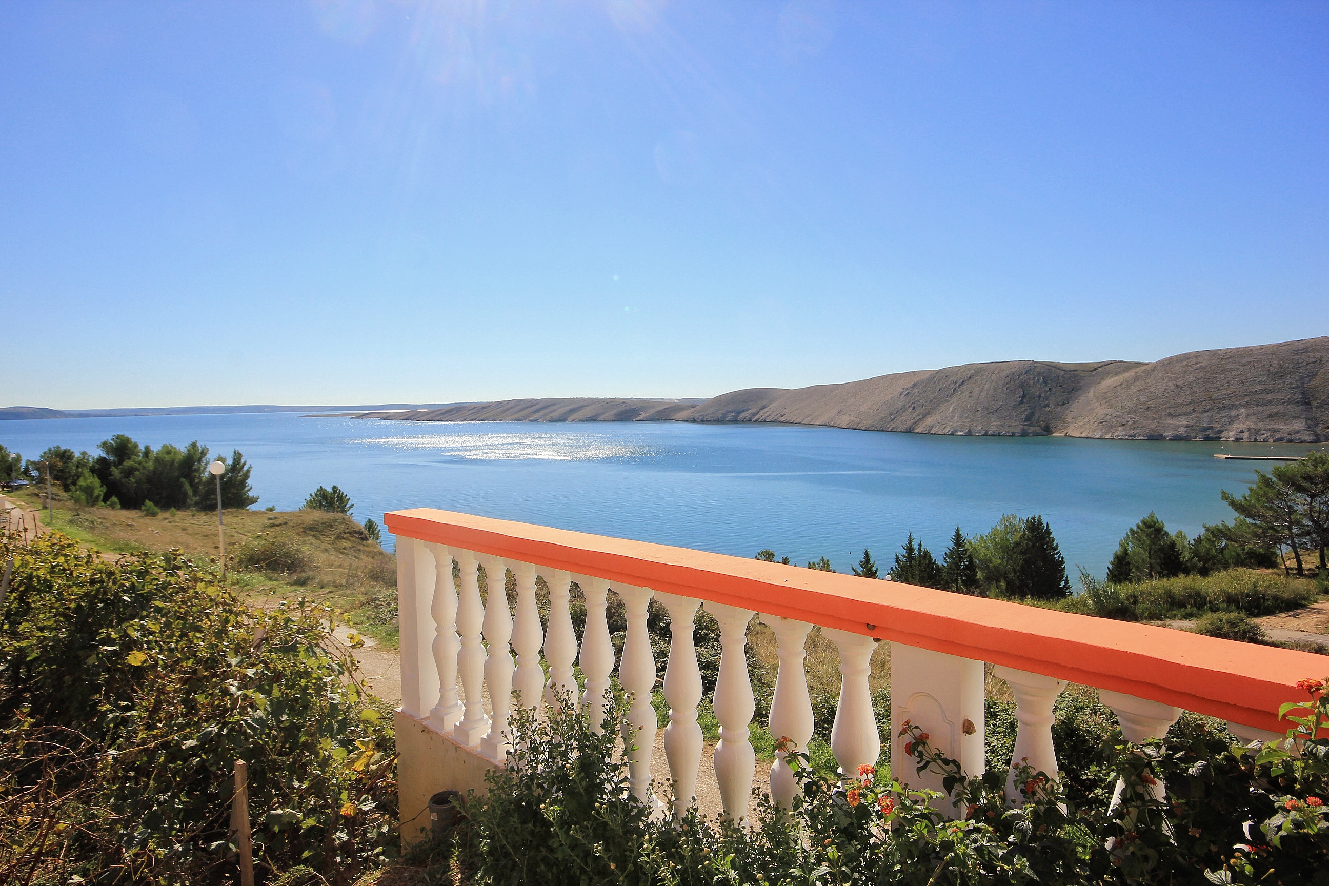 Two bedroom apartment with terrace and sea view Vlašići, Pag  A-b