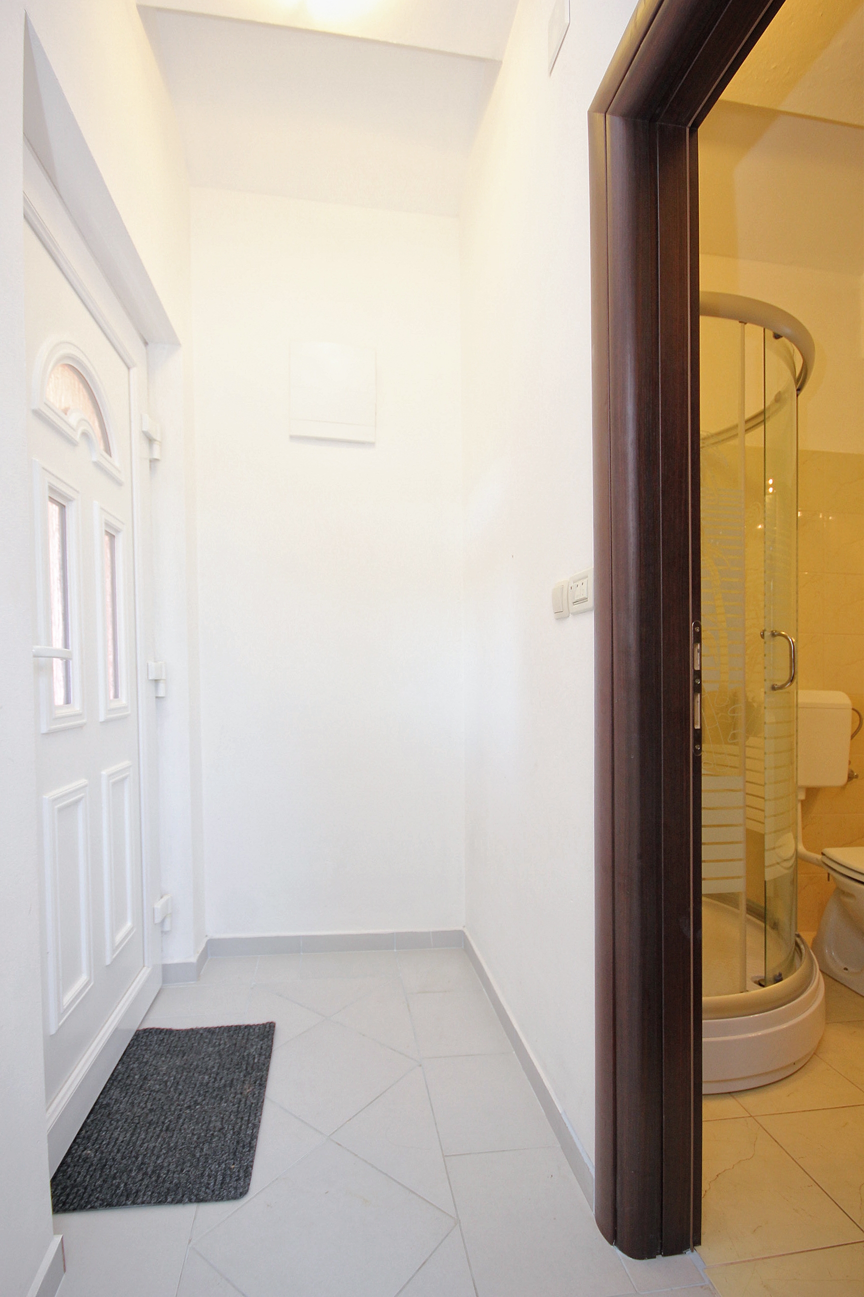 Three bedroom apartment with terrace and sea view Vlašići, Pag  A-c